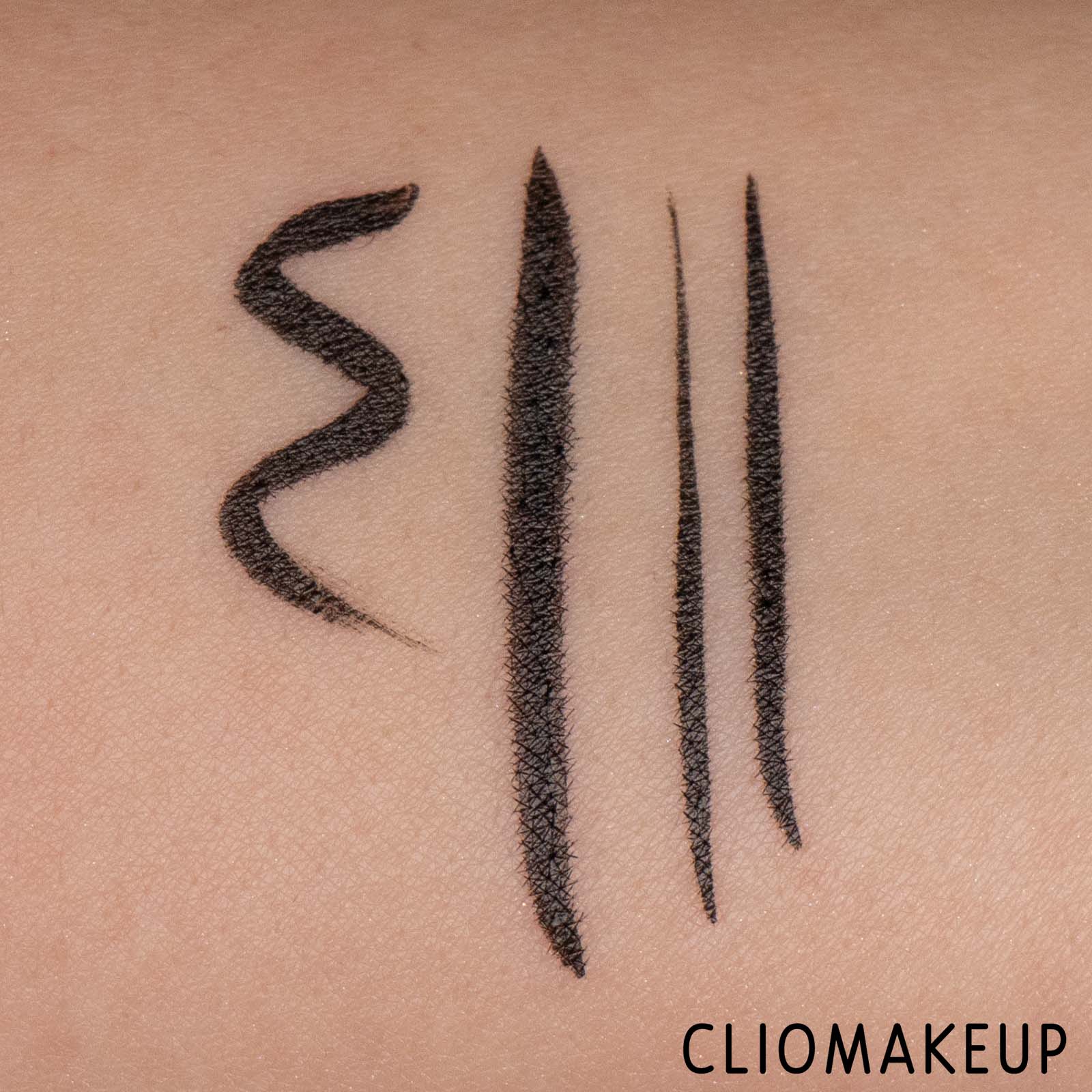 recensione-cliomakeup-eyeliner-urban-decay-perversion-waterproof-fine-point-eye-pen-7