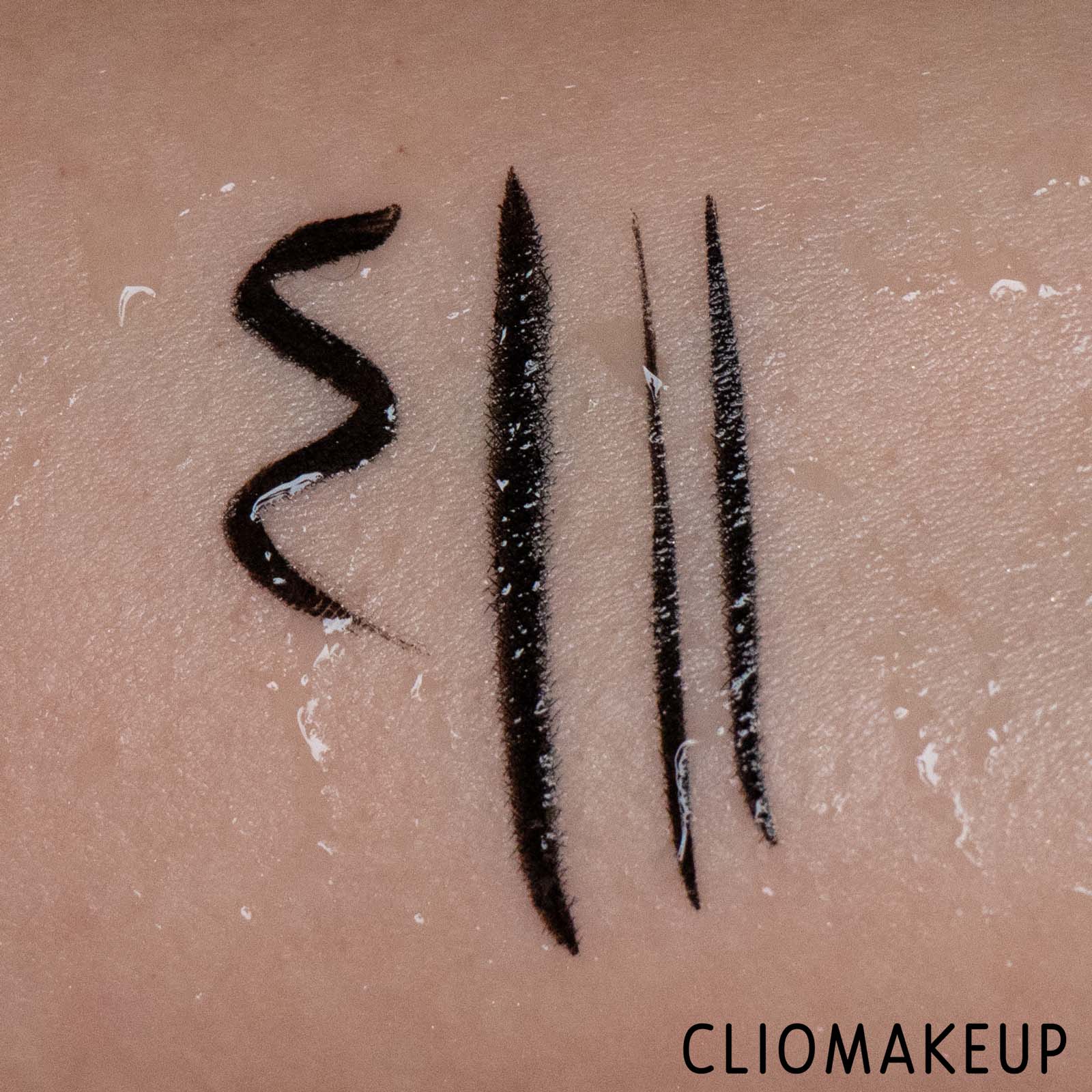 recensione-cliomakeup-eyeliner-urban-decay-perversion-waterproof-fine-point-eye-pen-8