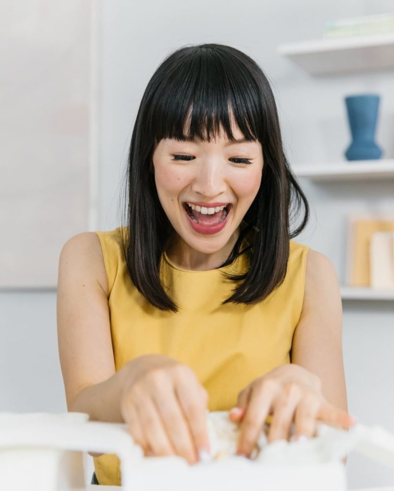 Marie Kondo: come funziona il metodo per riordinare la casa