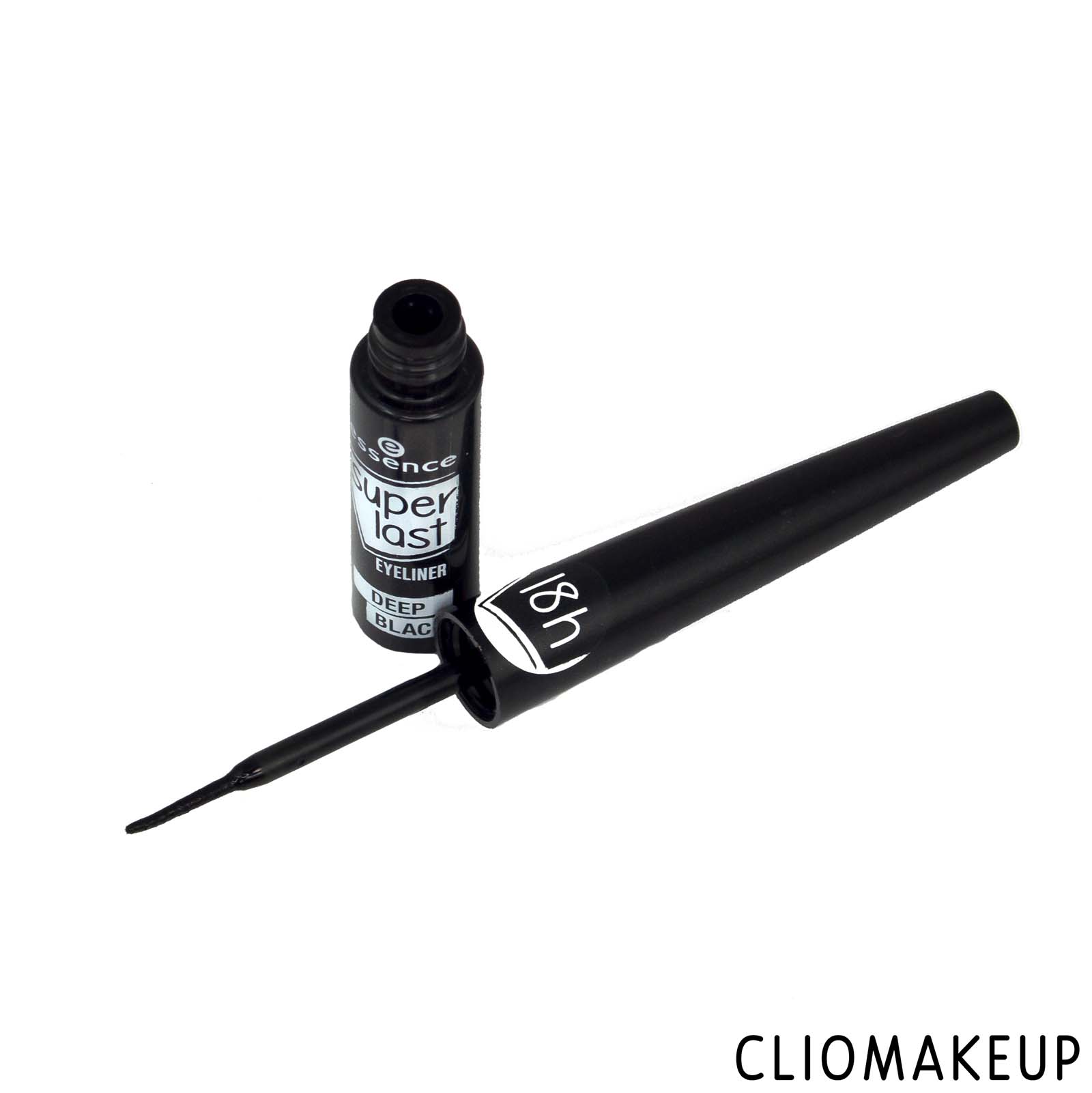 cliomakeup-recensione-eyeliner-essence-super-last-eyeliner-deep-black-4