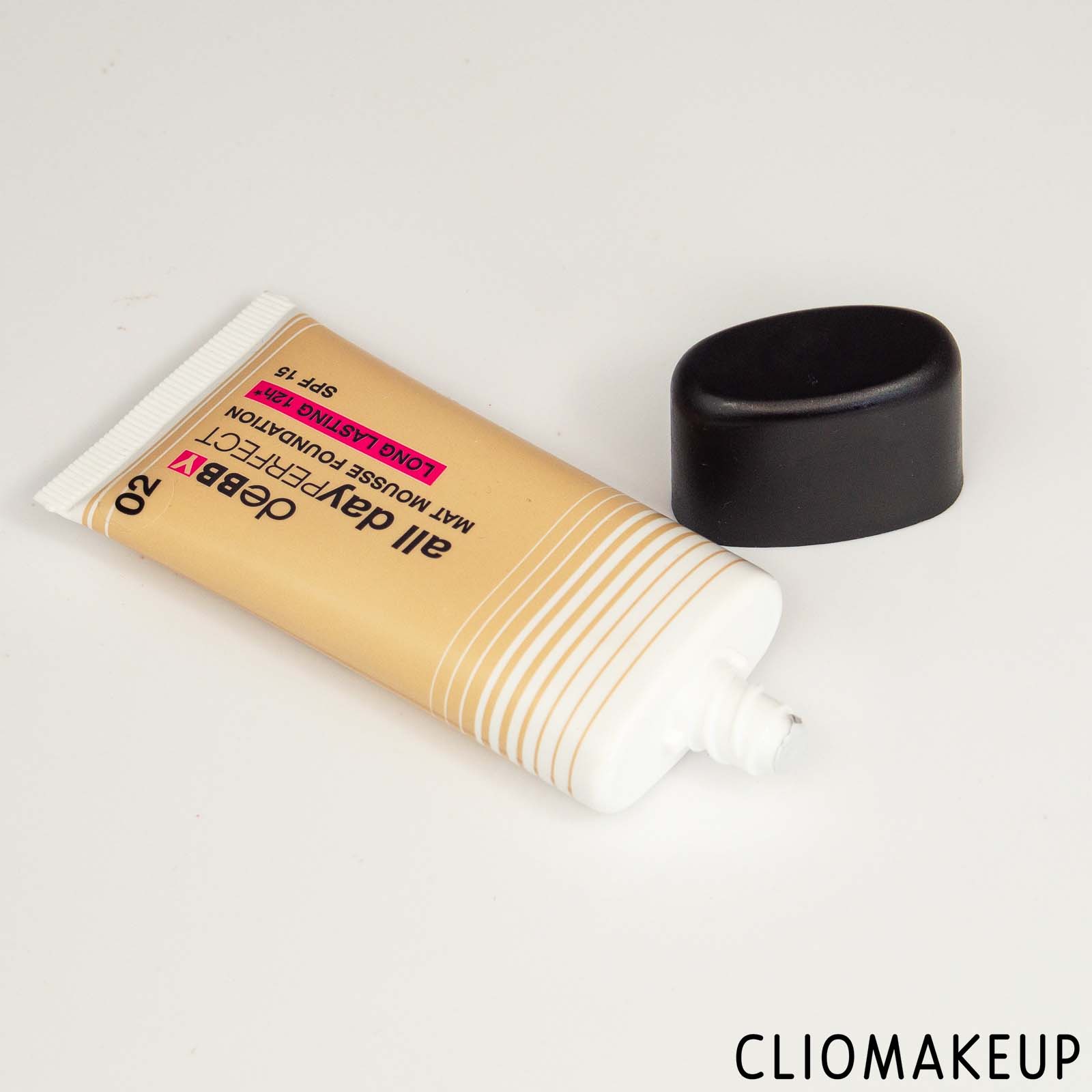 cliomakeup-recensione-fondotinta-debby-all-day-perfect-mat-mousse-foundation-5