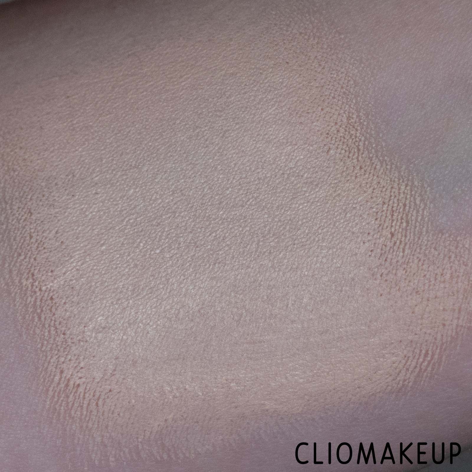 cliomakeup-recensione-fondottinta-wycon-love-is-love-mr-lover-foundation-concealer-8