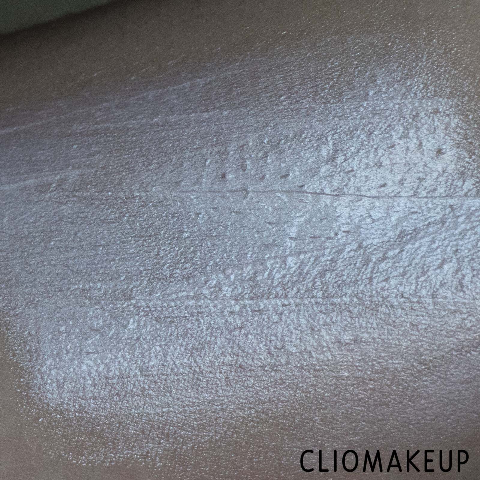 cliomakeup-recensione-illuminante-essence-crystal-dreams-luminizer-8