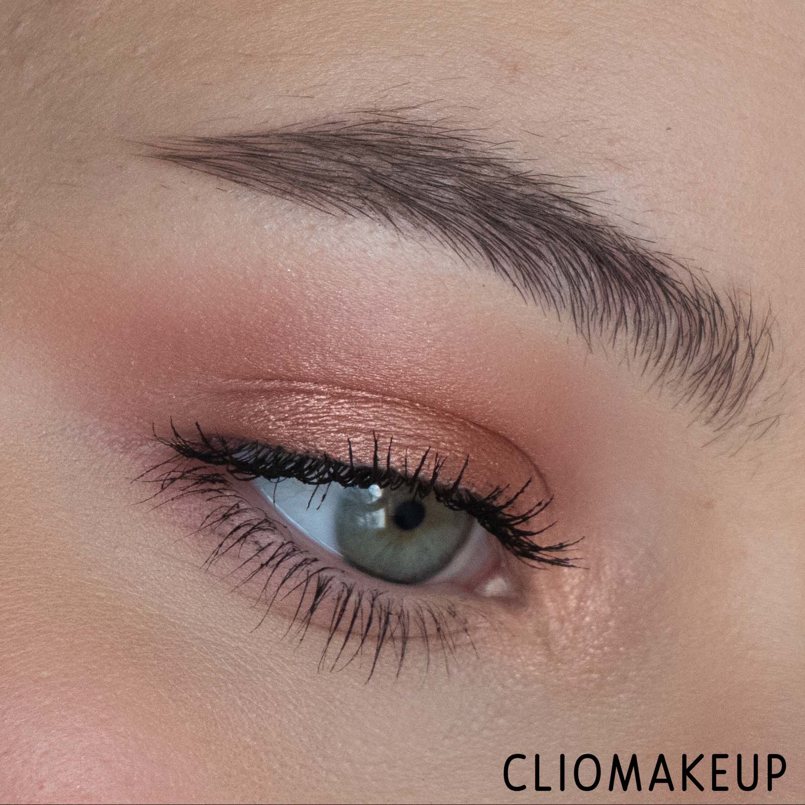 cliomakeup-recensione-matita-sopracciglia-essence-superlast-24h-wywbrow-pomade-pencil-10