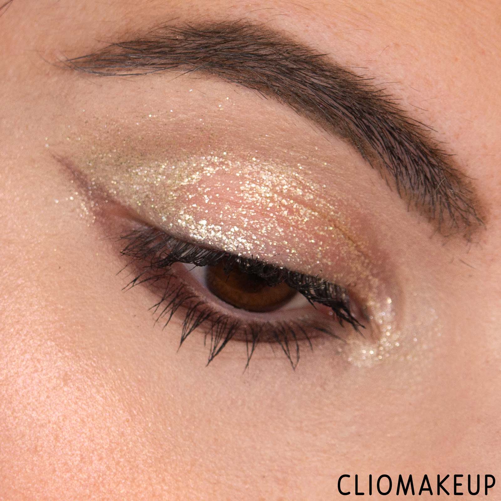 cliomakeup-recensione-ombretti-liquidi-stila-iridescent-glitter-and-glow-eyeshadow-set-10