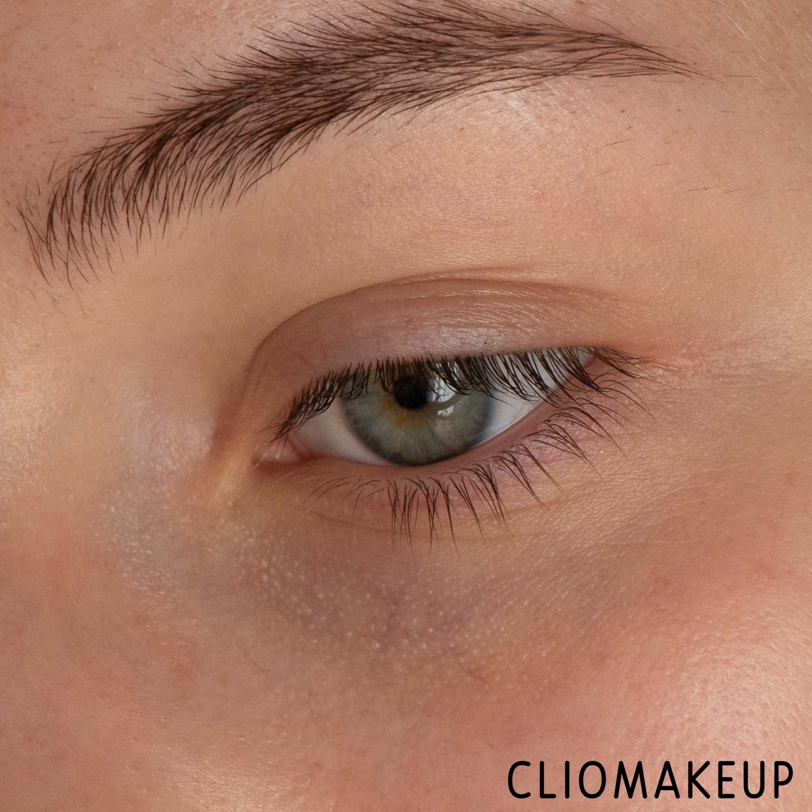 cliomakeup-recensione-correttore-essence-high-beauty-under-eye-brightening-concealer-10