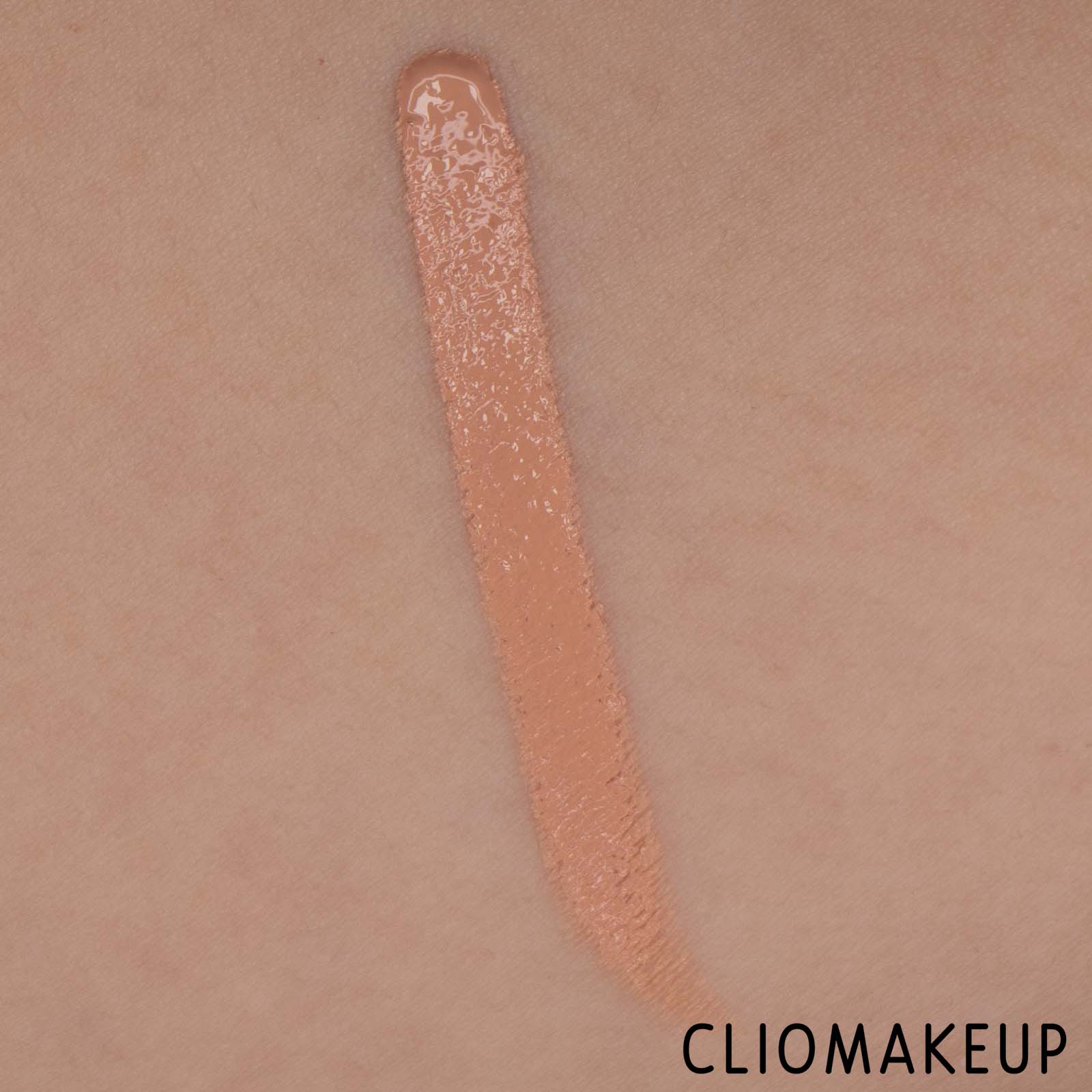 cliomakeup-recensione-correttore-essence-high-beauty-under-eye-brightening-concealer-7