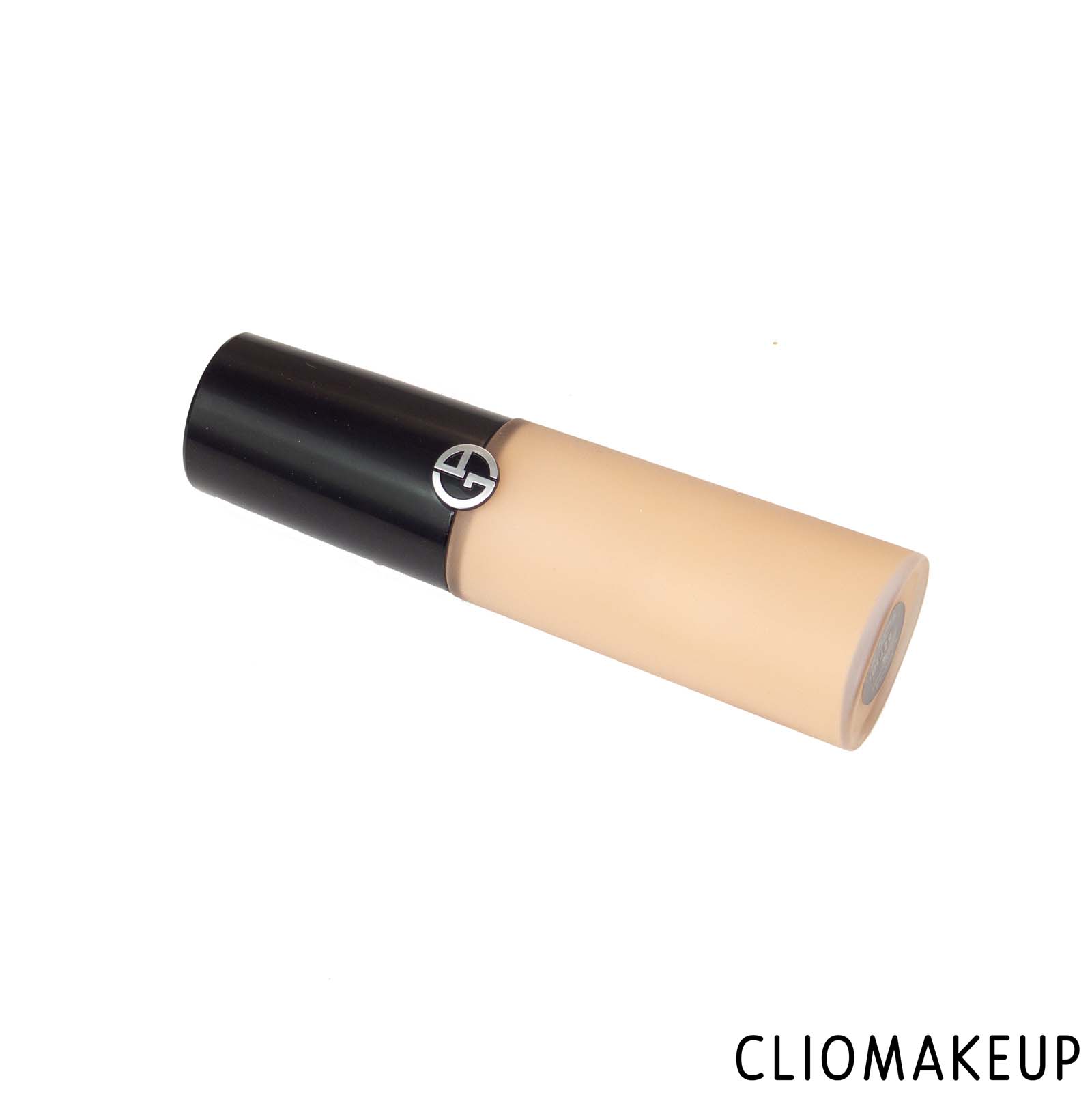 cliomakeup-recensione-correttore-giorgio-armani-luminous-silk-multi-purpose-glow-conceale-4