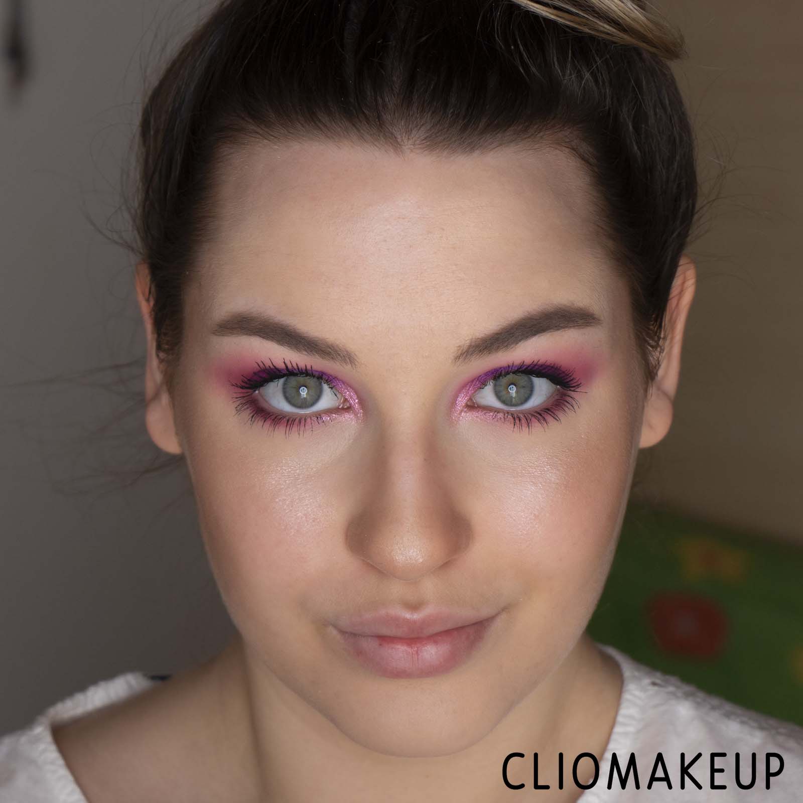 cliomakeup-recensione-illuminante-i-love-revolution-tasty-fruit-highlighter-15