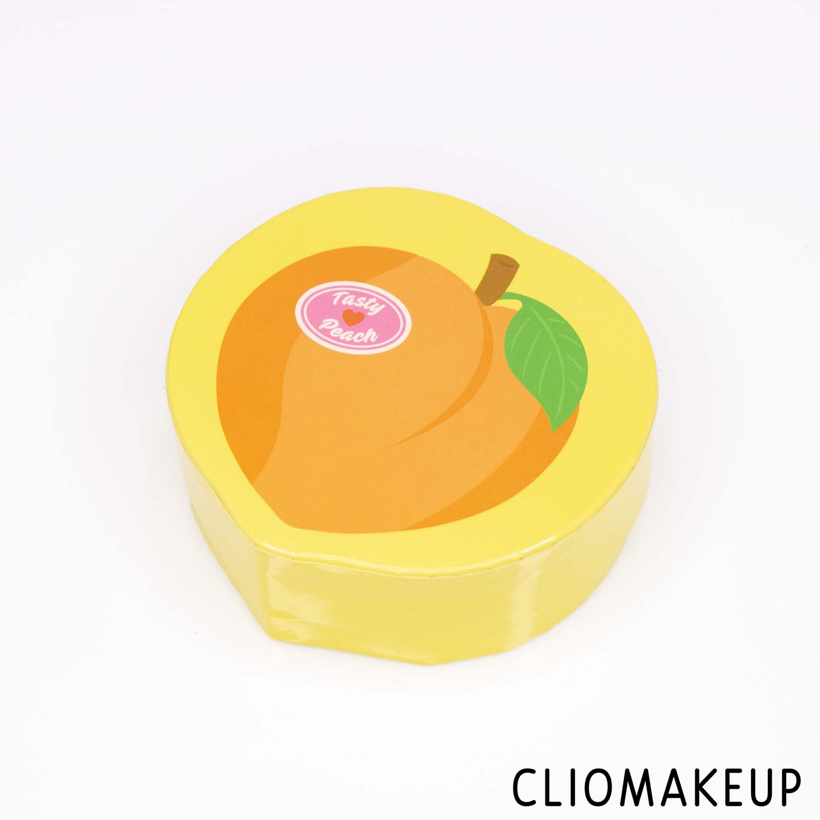 cliomakeup-recensione-illuminante-i-love-revolution-tasty-fruit-highlighter-4