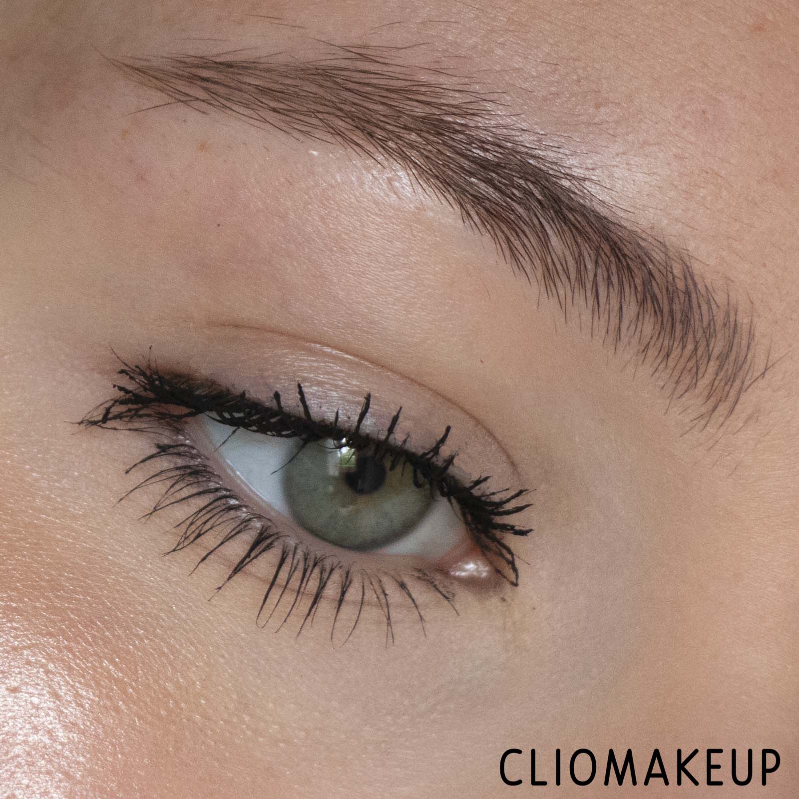 cliomakeup-recensione-pomata-sopracciglia-NYX-tame-e-frame-tinted-brow-pomade-10