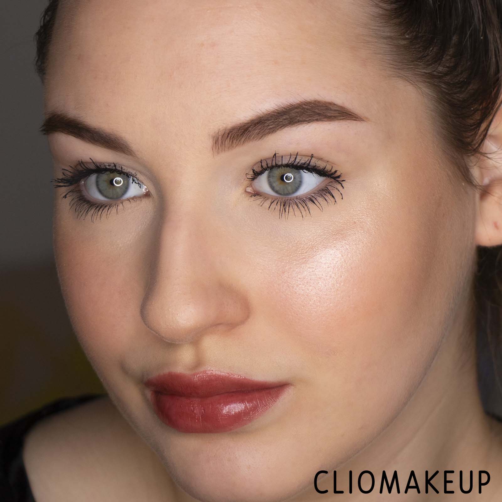 cliomakeup-recensione-pomata-sopracciglia-NYX-tame-e-frame-tinted-brow-pomade-17