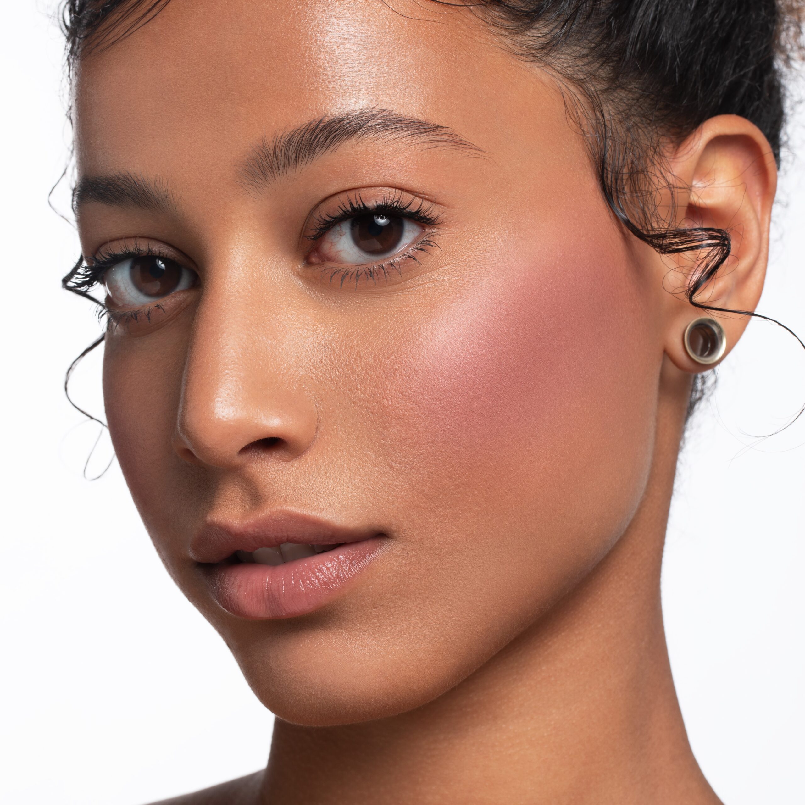 Cliomakeup-blush-in-polvere-cutelove-sand-rose-10-pelle-light-dark-skin