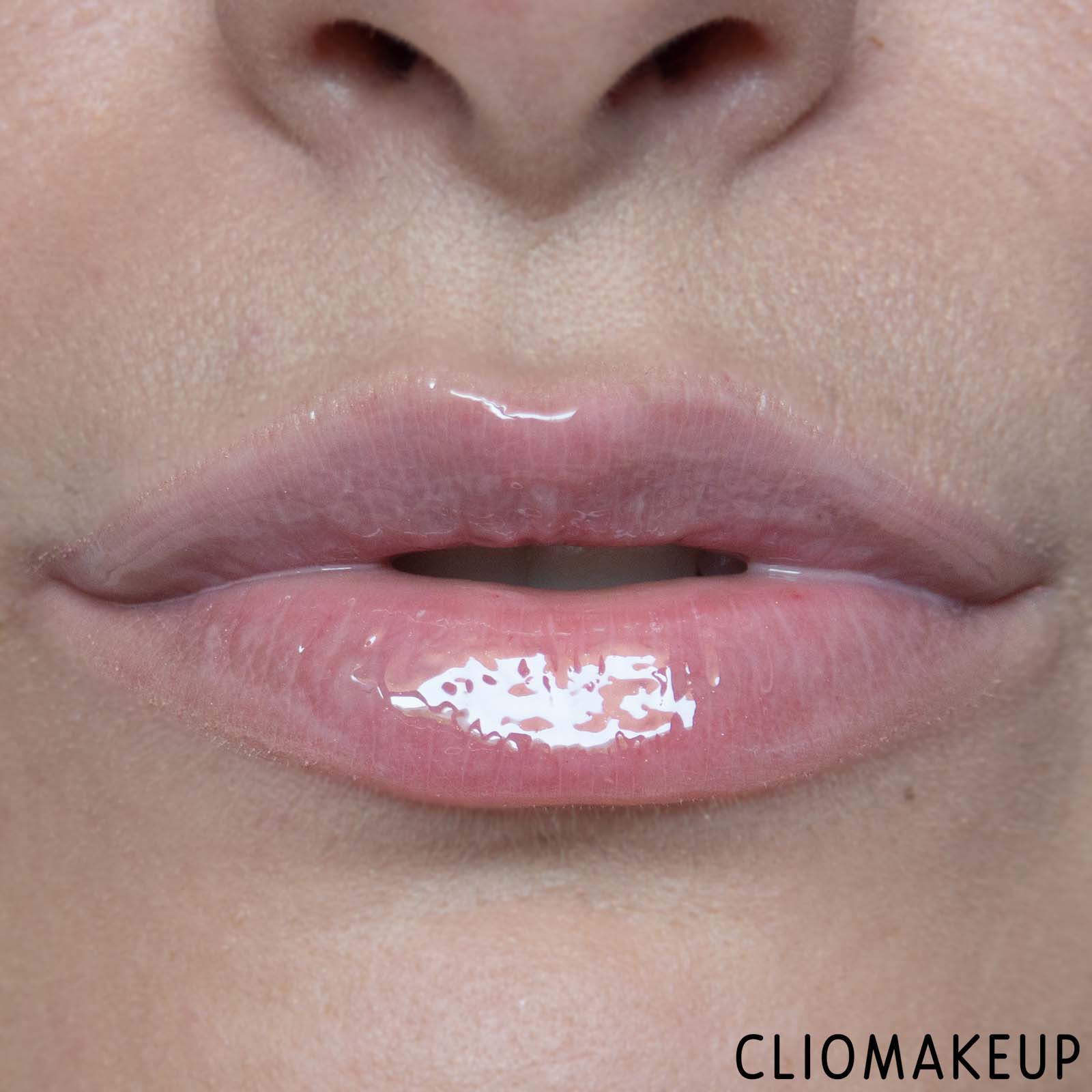 cliomakeup-recensione-balsamo-labbra-essence-high-beauty-caring-lip-balm-12