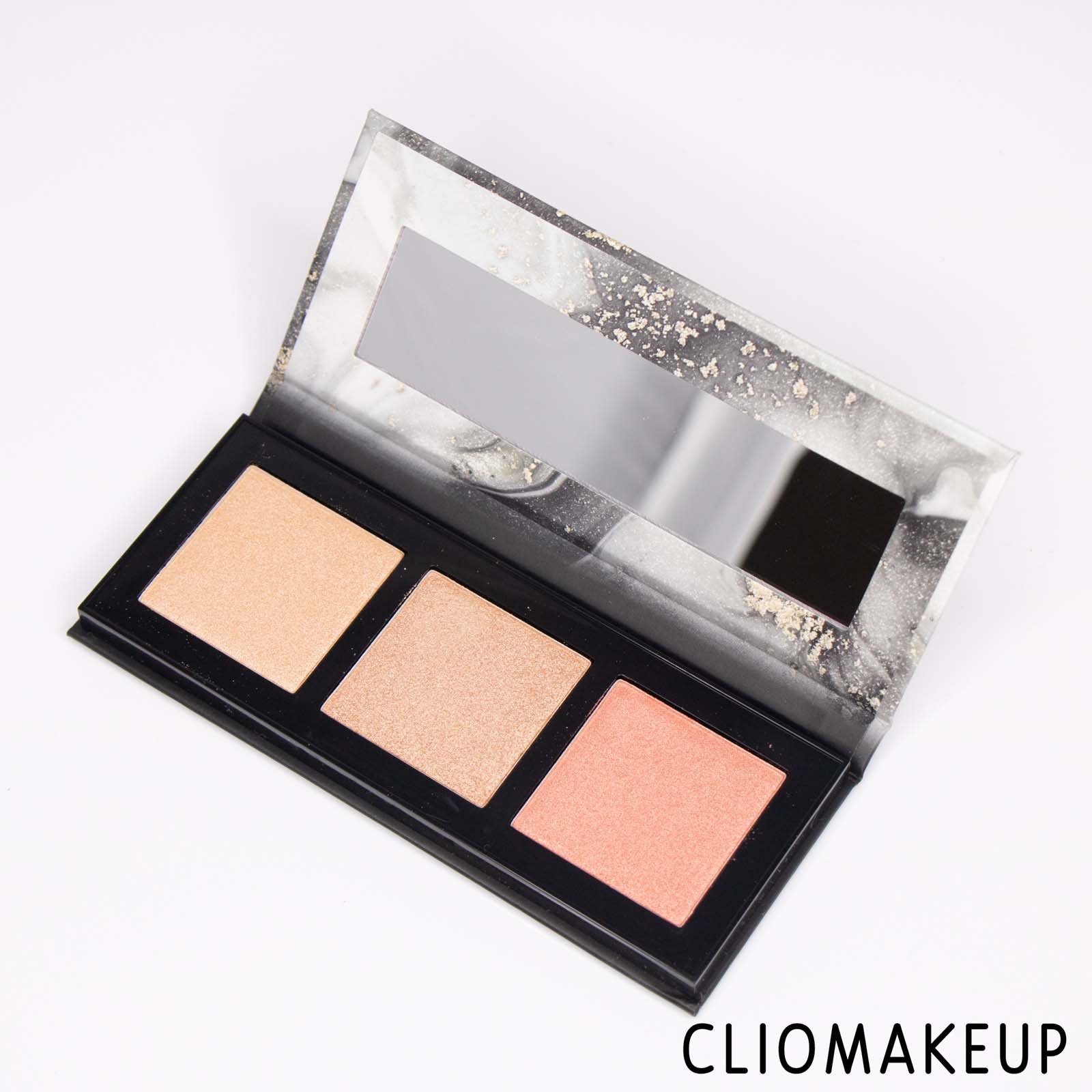 cliomakeup-recensione-palette-catrice-luminice-highlight-e-blush-glow-palette-4