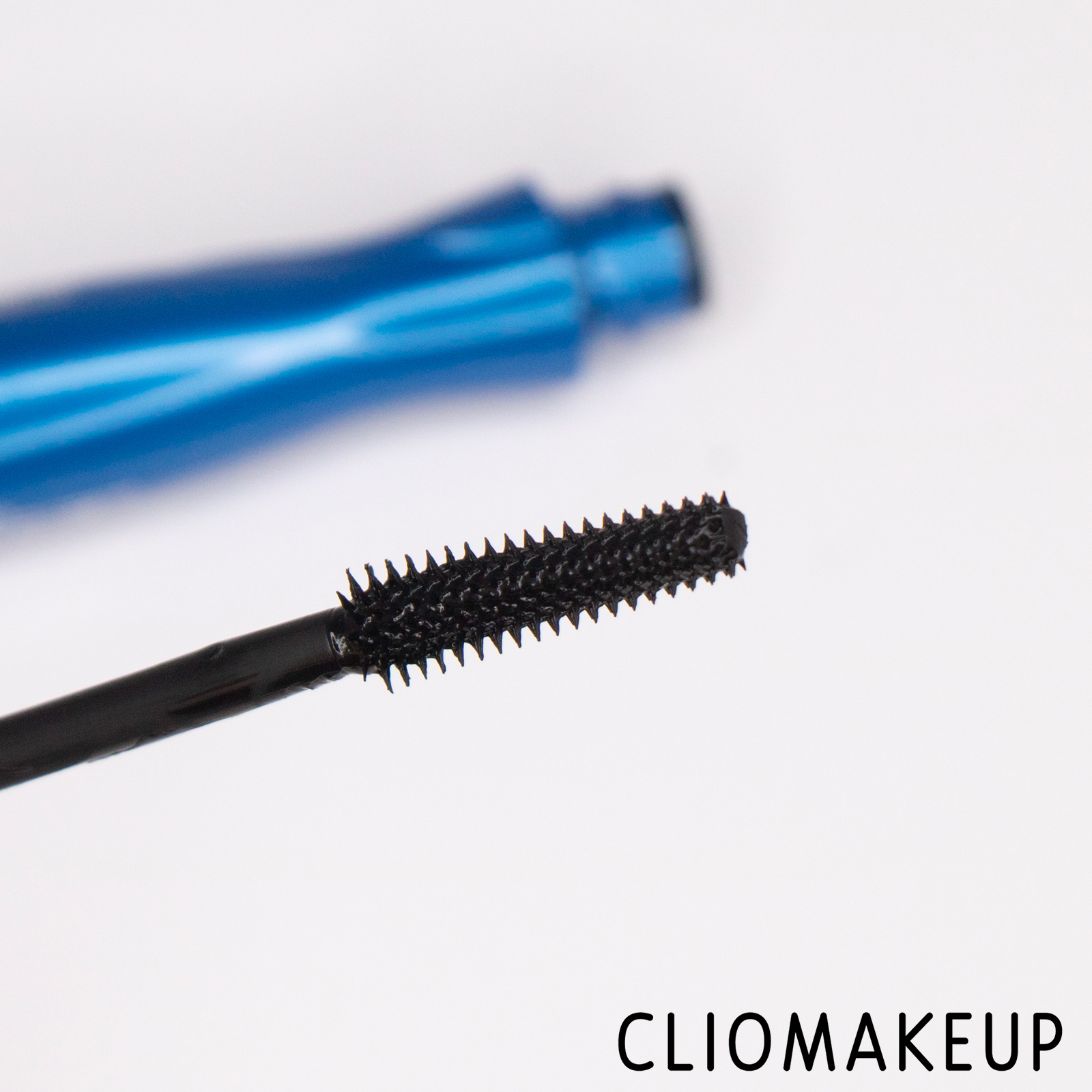 cliomakeup-recensione-mascara-catrice-glam-e-doll-volume-mascara-waterproof-5