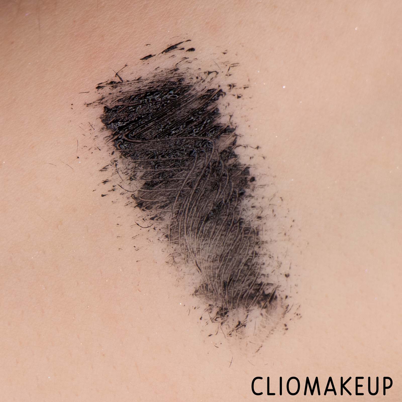 cliomakeup-recensione-mascara-catrice-glam-e-doll-volume-mascara-waterproof-7