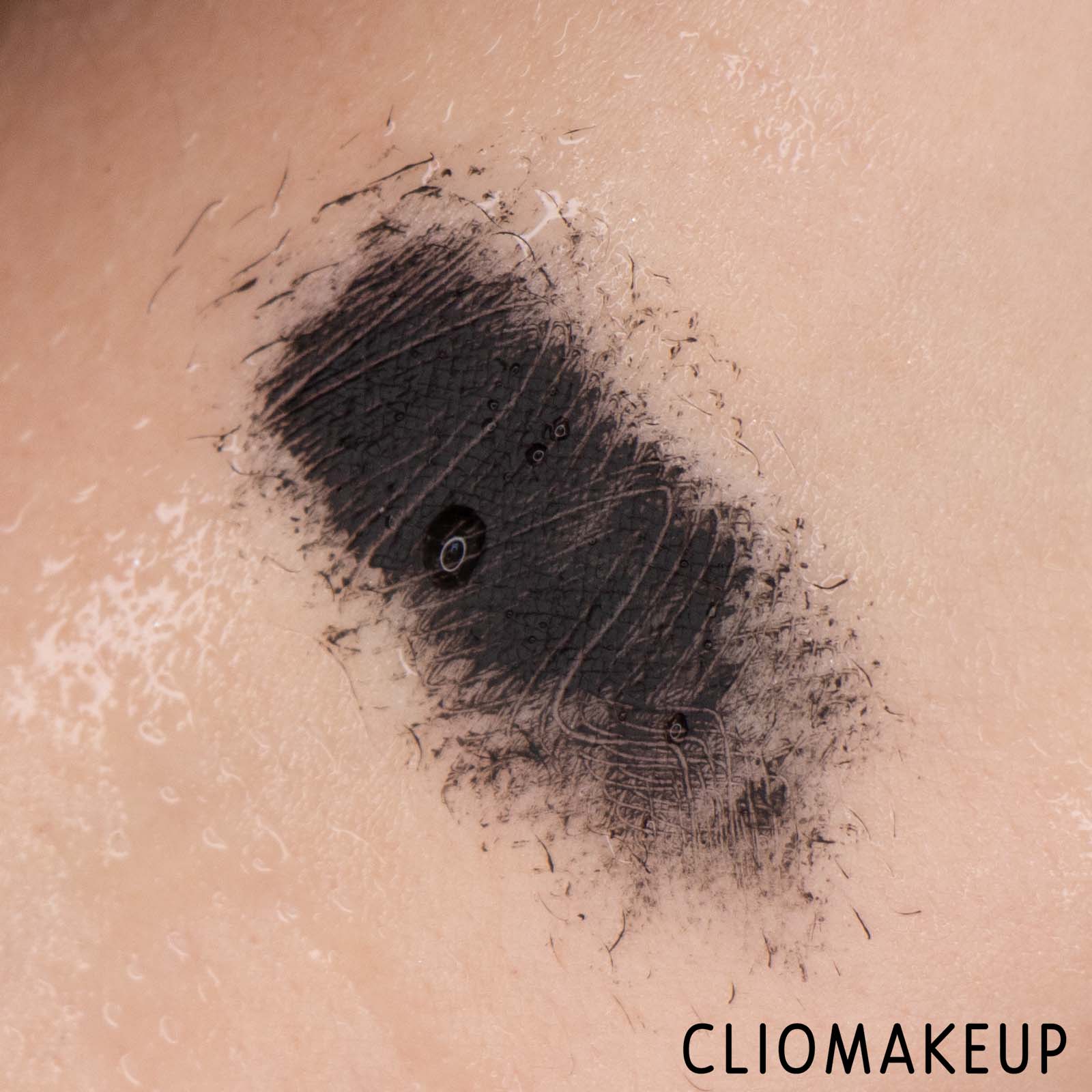 cliomakeup-recensione-mascara-catrice-glam-e-doll-volume-mascara-waterproof-9