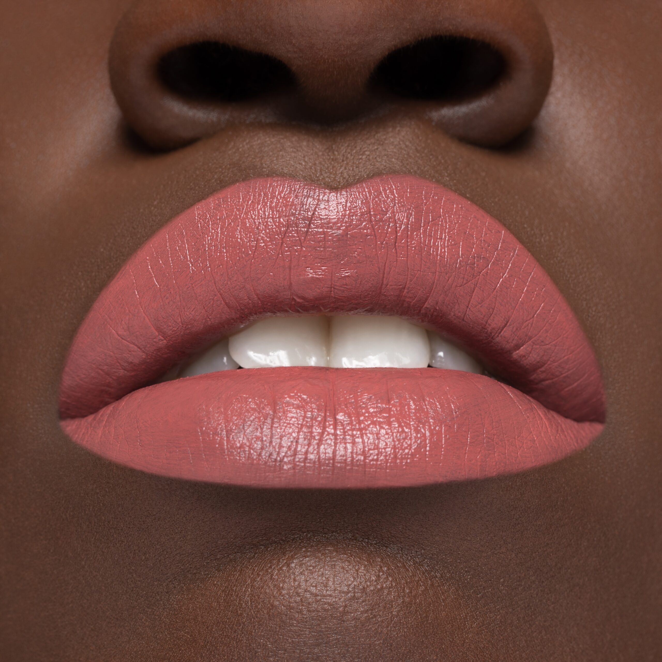 Cliomakeup-rossetto-cremoso-creamylove-monellinis-8-dark-skin