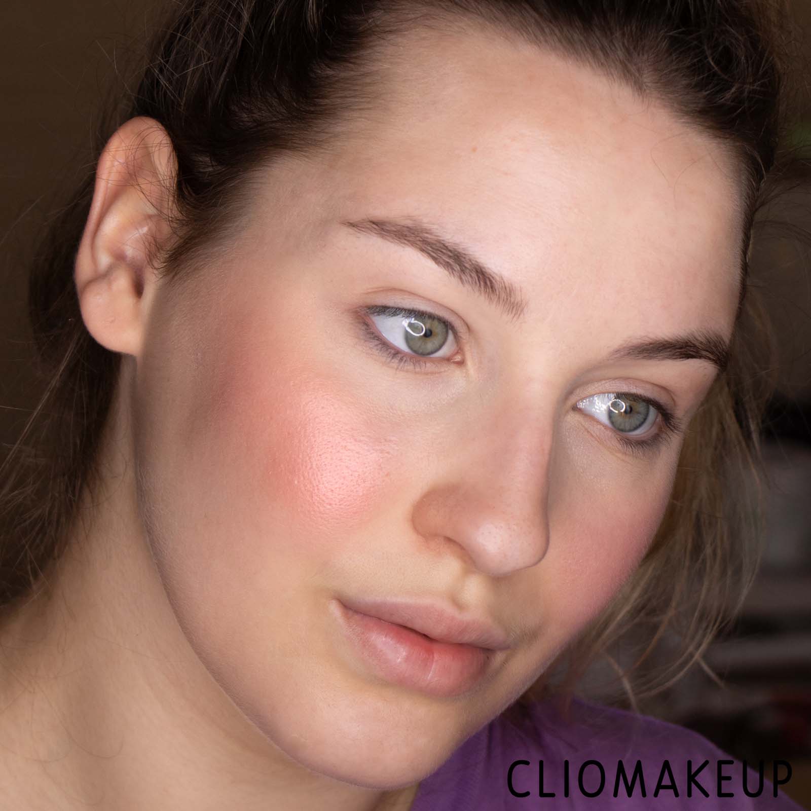 cliomakeup-recensione-blush-pupa-extreme-blush-glow-blush-compatto-effetto-illuminante-15