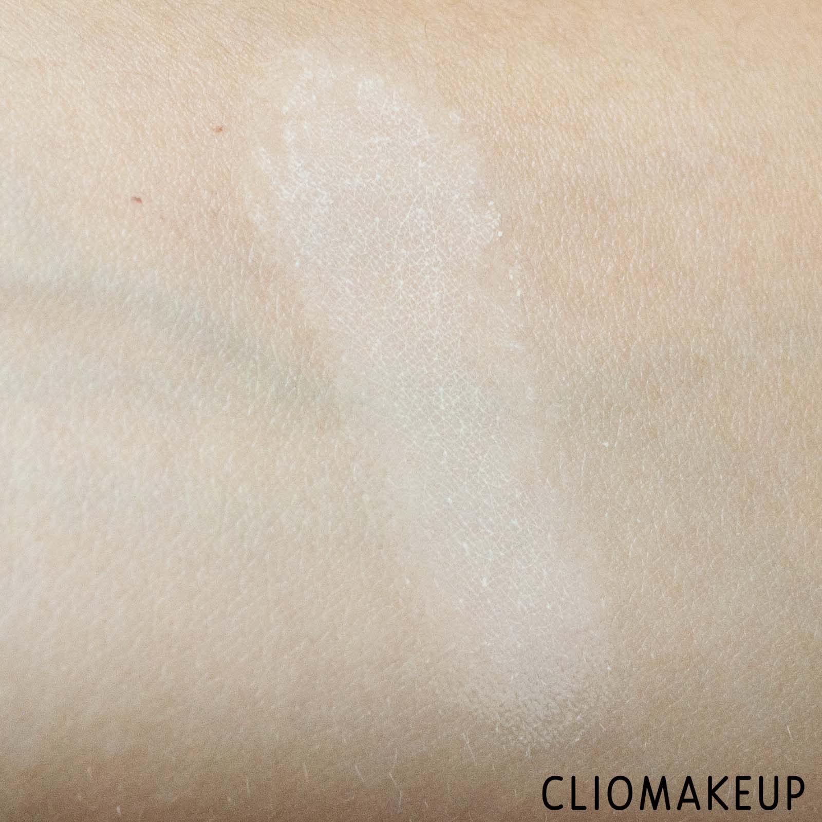 cliomakeup-recensione-cipria-by-terry-hyaluronic-hydra-powder-colorless-hydra-care-powder-6