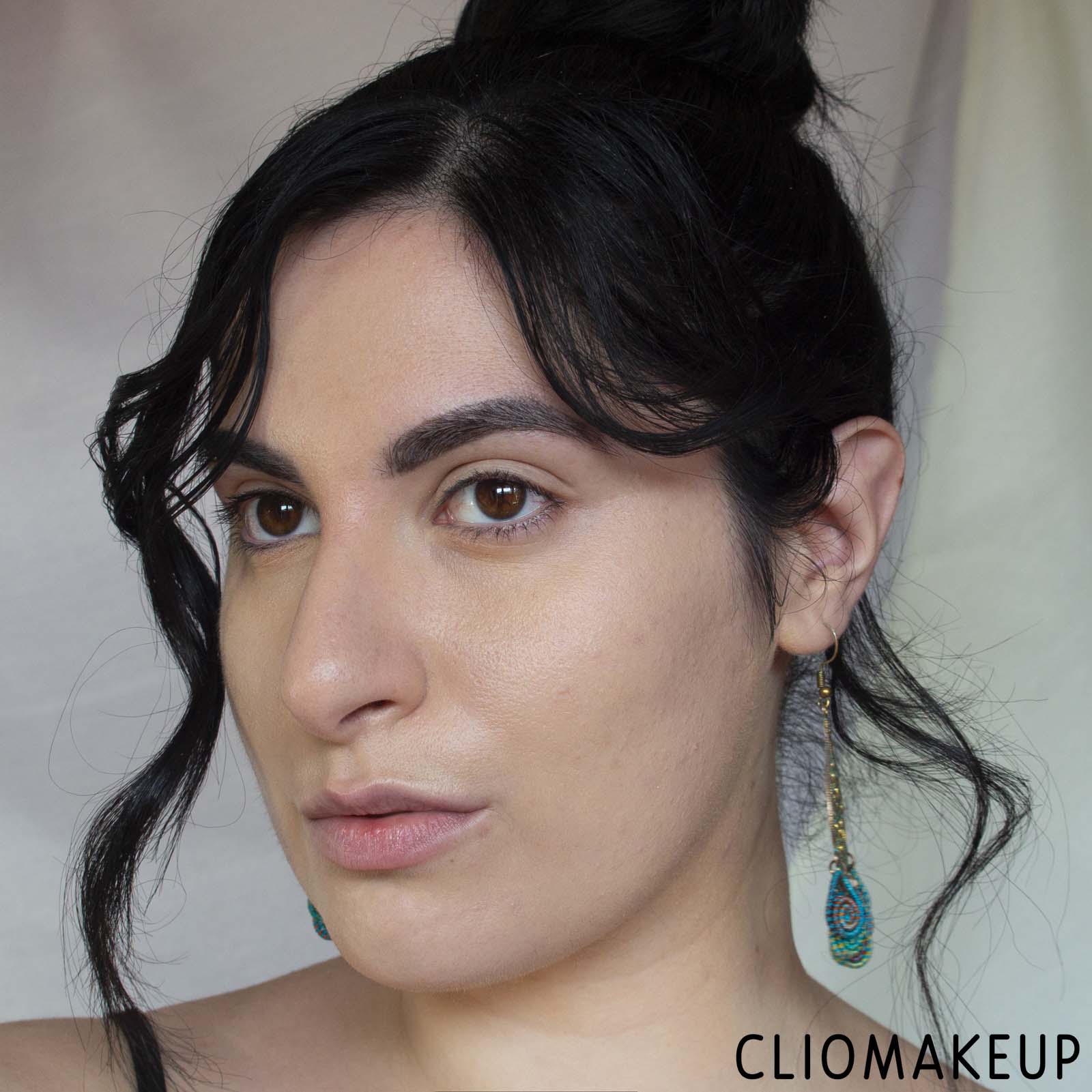 cliomakeup-recensione-cipria-kiko-colour-correction-face-fixing-powder-10