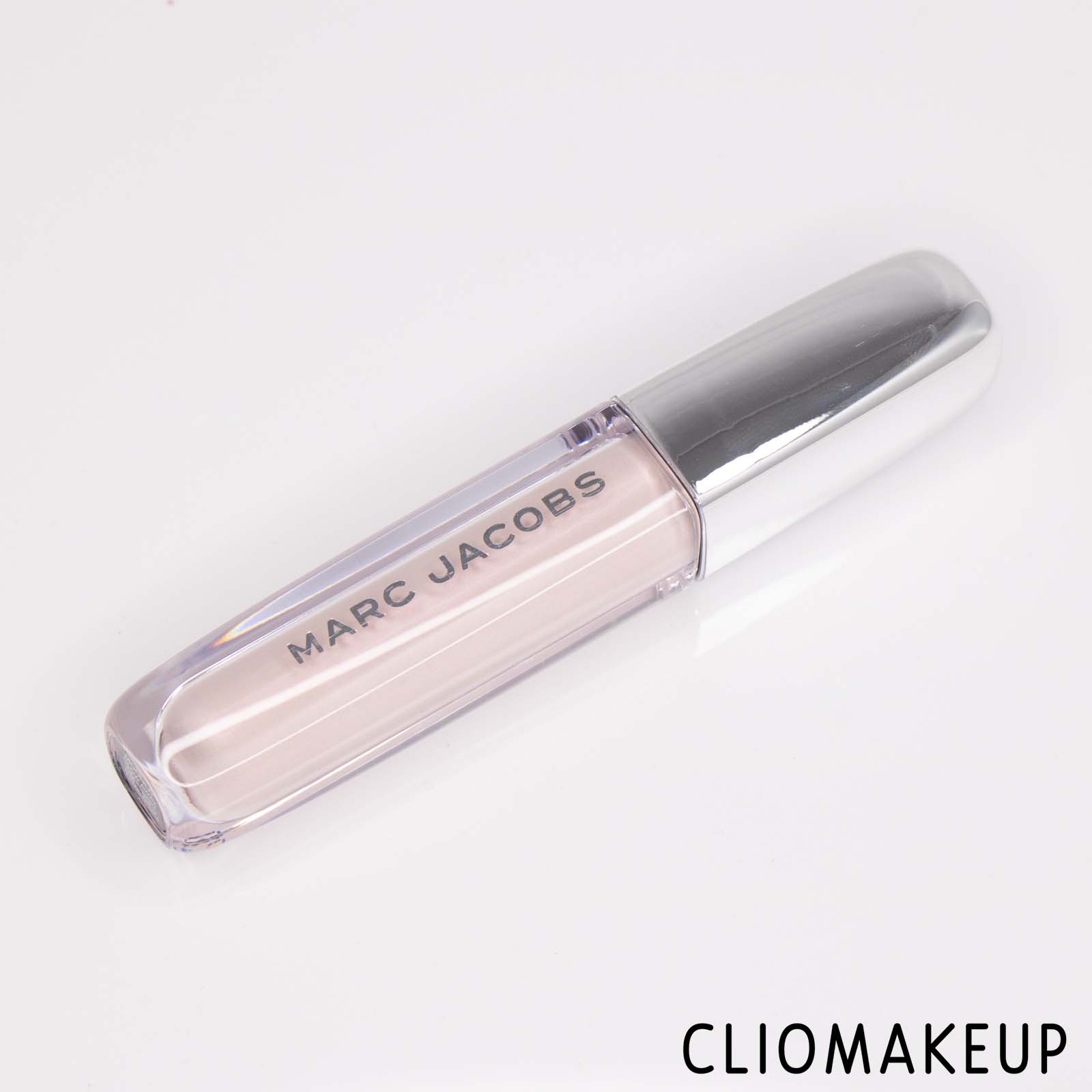 cliomakeup-recensione-illuminante-marc-jacobs-glow-away-dewy-coconut-face-luminizer-4