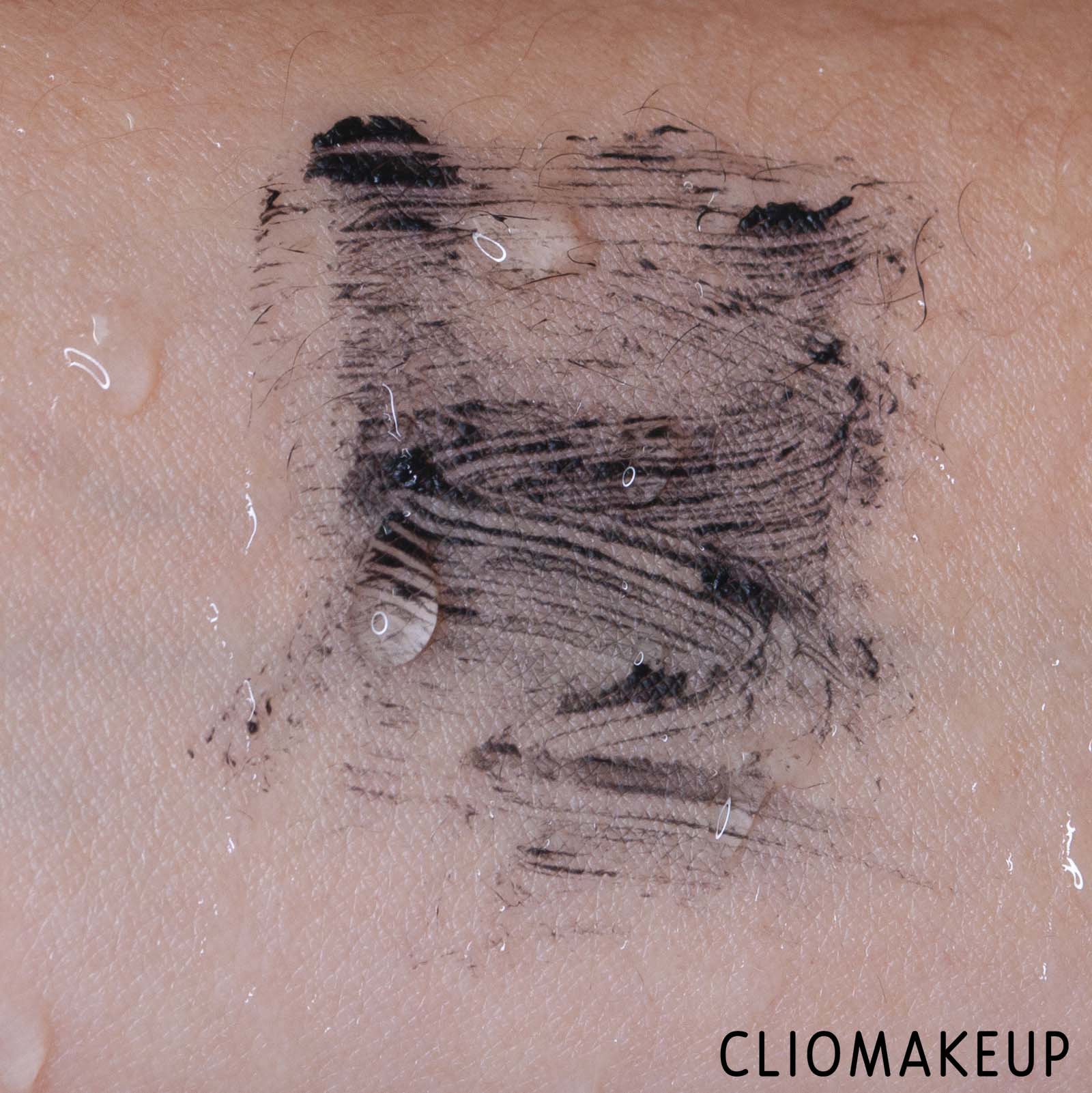 cliomakeup-recensione-mascara-l'oreal-bambi-eye-false-lash-waterproof-8