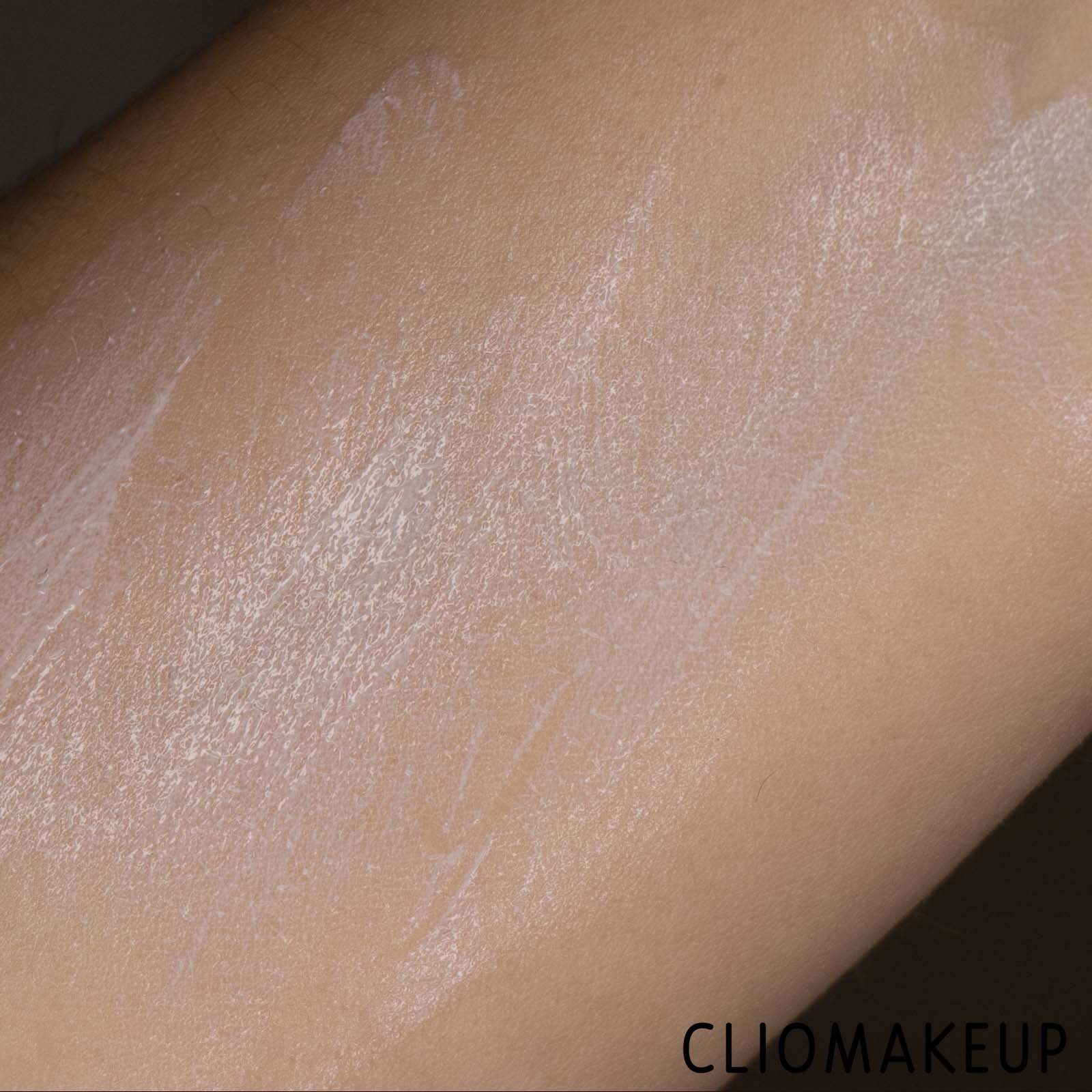 cliomakeup-recensione-primer-catrice-pore-minimizing-primer-SPF-30-9