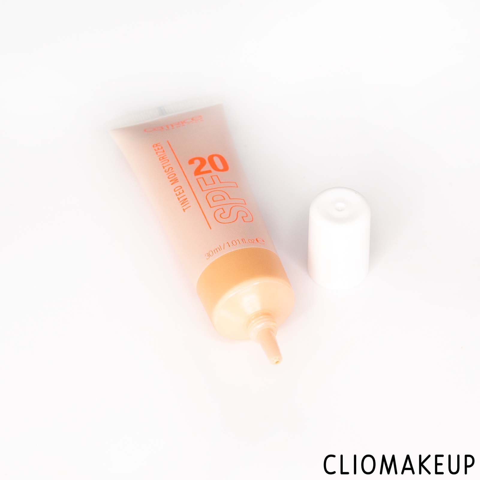 cliomakeup-recensione-crema-colorata-catrice-tinted-moisturizer-spf20-4