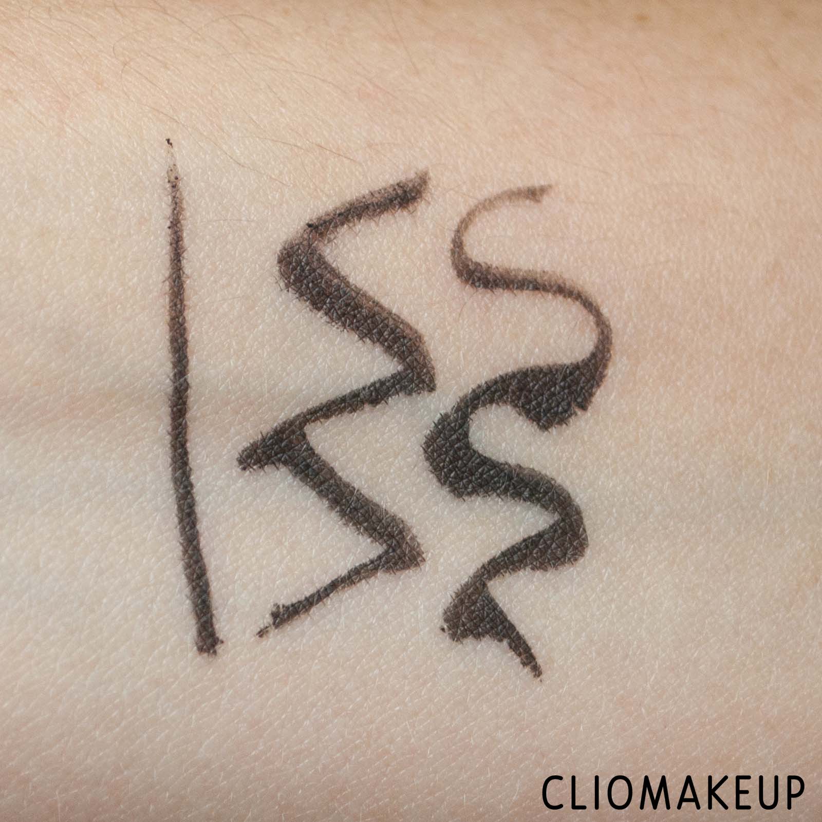 cliomakeup-recensione-eyeliner-essence-tiny-tip-liner-waterproof-6