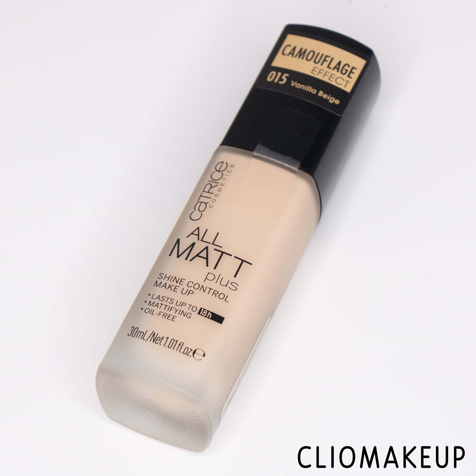 cliomakeup-recensione-fondotinta-catrice-all-matt-plus-shine-control-makeup-2