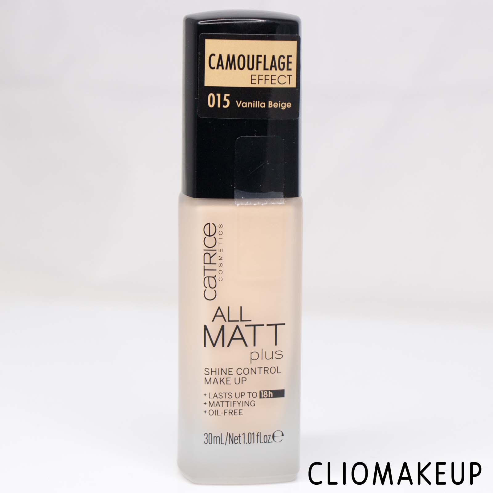 cliomakeup-recensione-fondotinta-catrice-all-matt-plus-shine-control-makeup-4