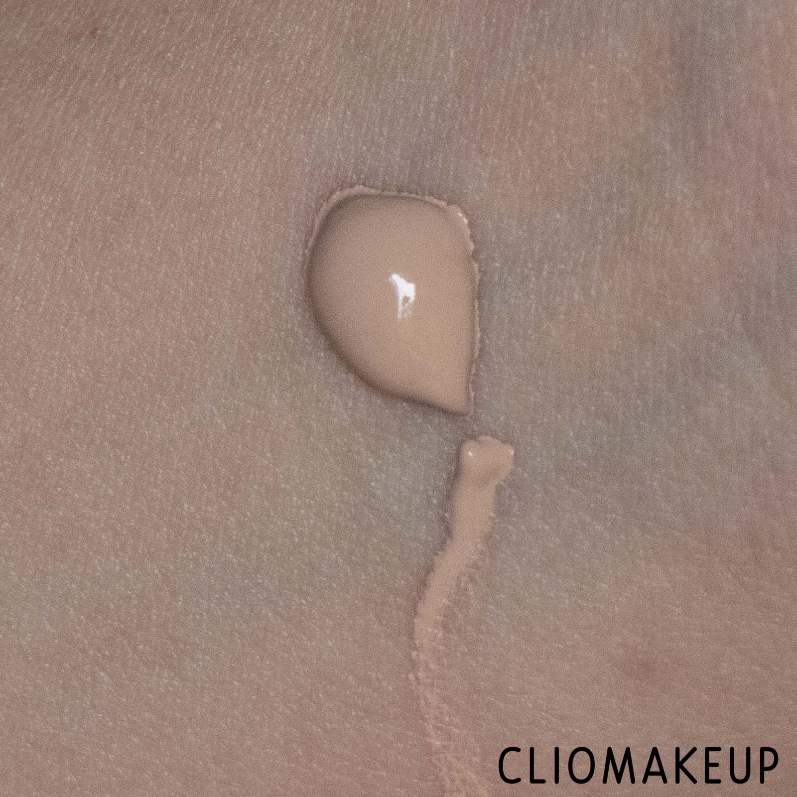 cliomakeup-recensione-fondotinta-catrice-all-matt-plus-shine-control-makeup-6