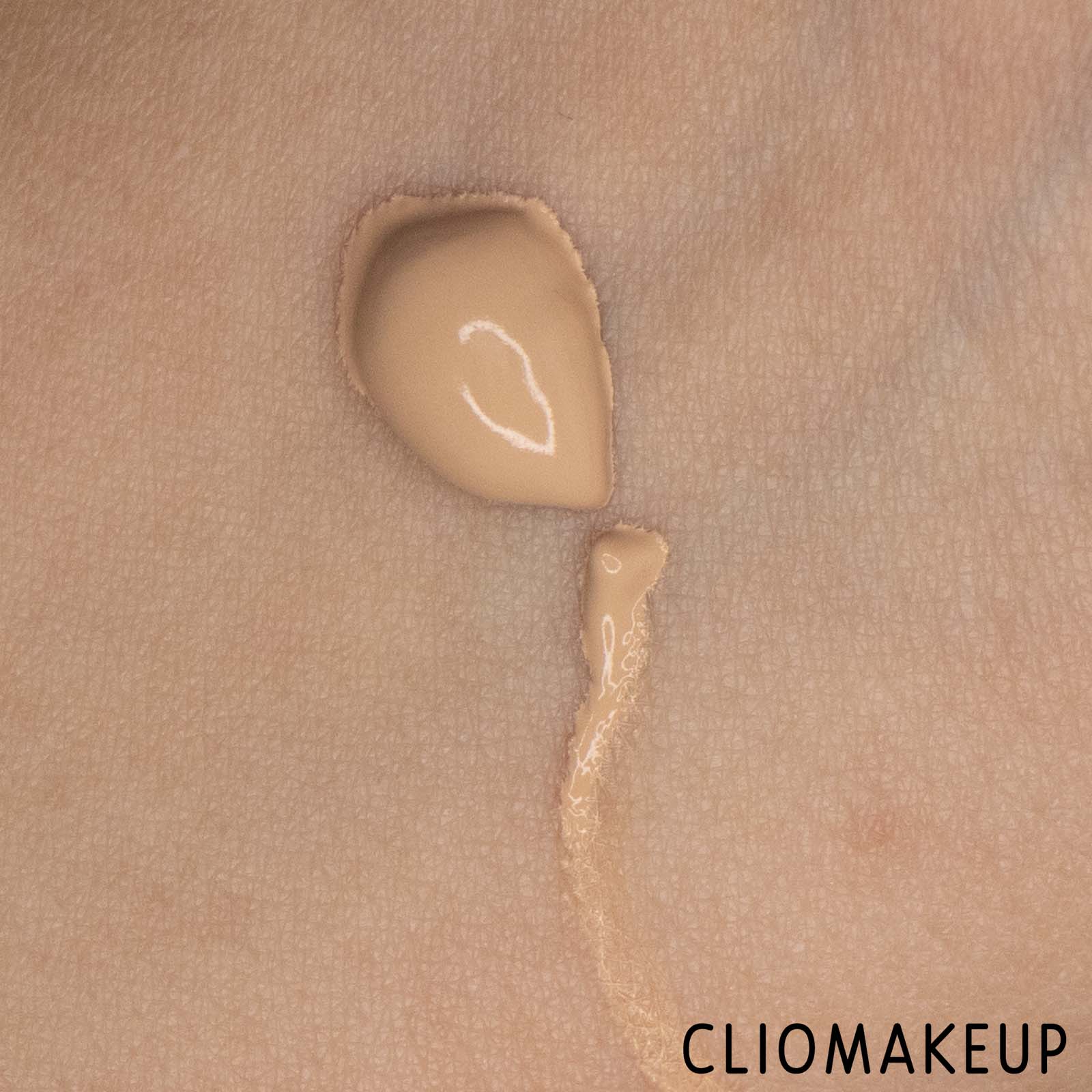 cliomakeup-recensione-fondotinta-catrice-all-matt-plus-shine-control-makeup-7