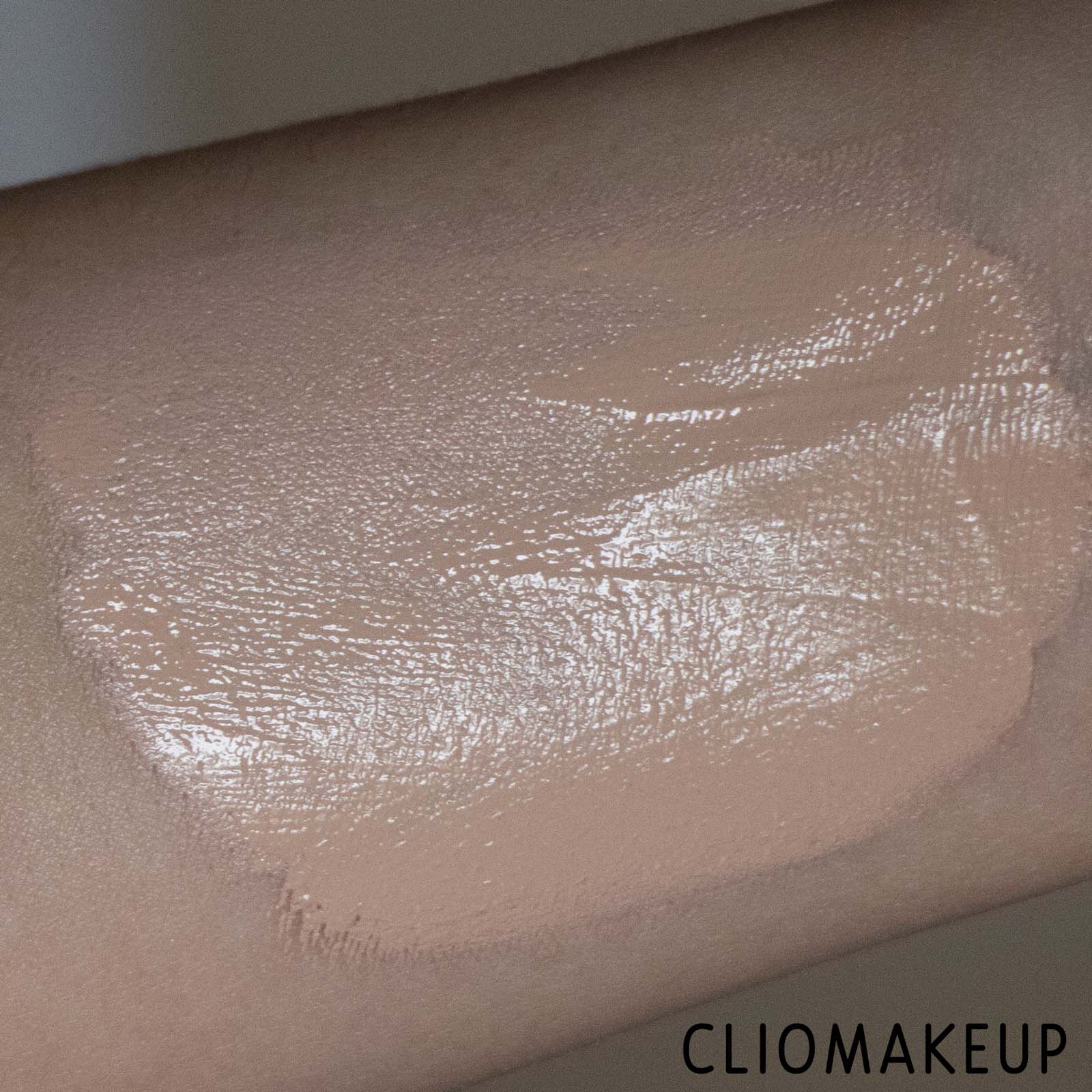 cliomakeup-recensione-fondotinta-catrice-all-matt-plus-shine-control-makeup-8