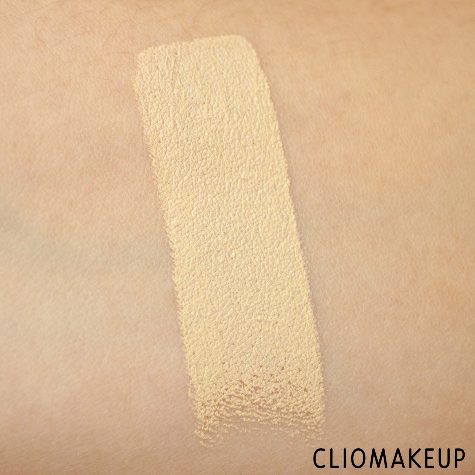 cliomakeup-recensione-fondotinta-huda-beauty-#fauxfilter-skin-finish-6