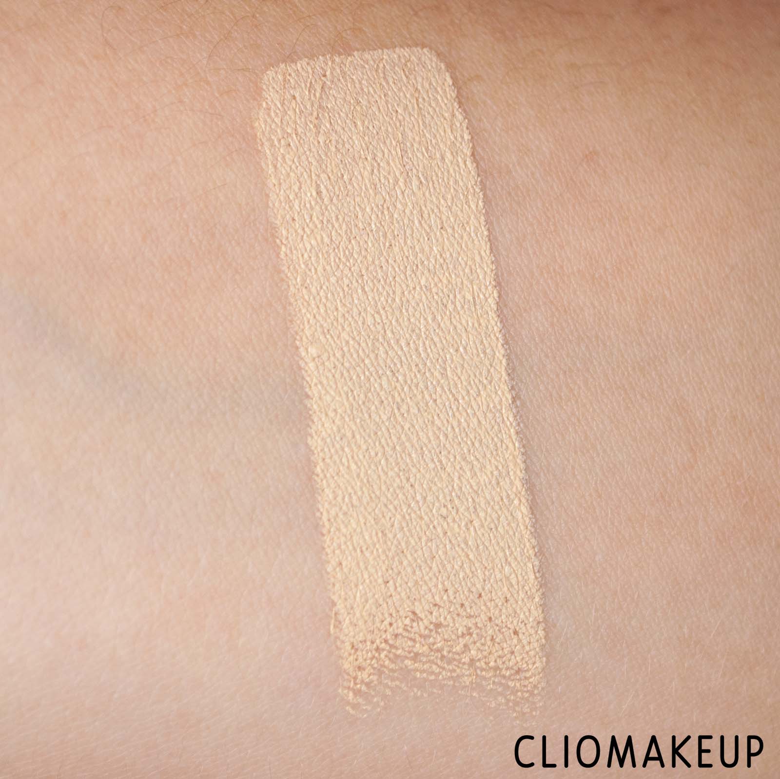 cliomakeup-recensione-fondotinta-huda-beauty-#fauxfilter-skin-finish-7