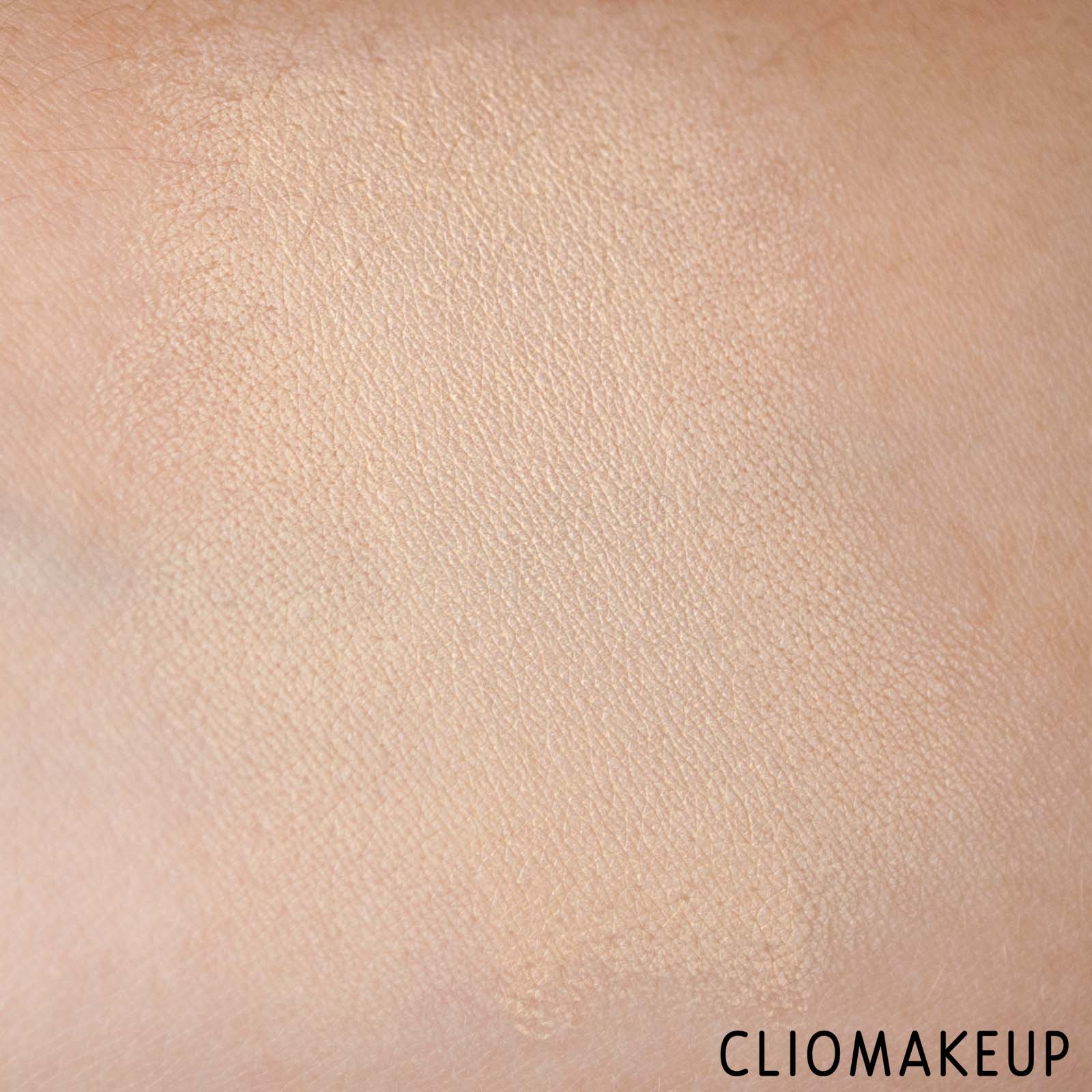 cliomakeup-recensione-fondotinta-huda-beauty-#fauxfilter-skin-finish-9