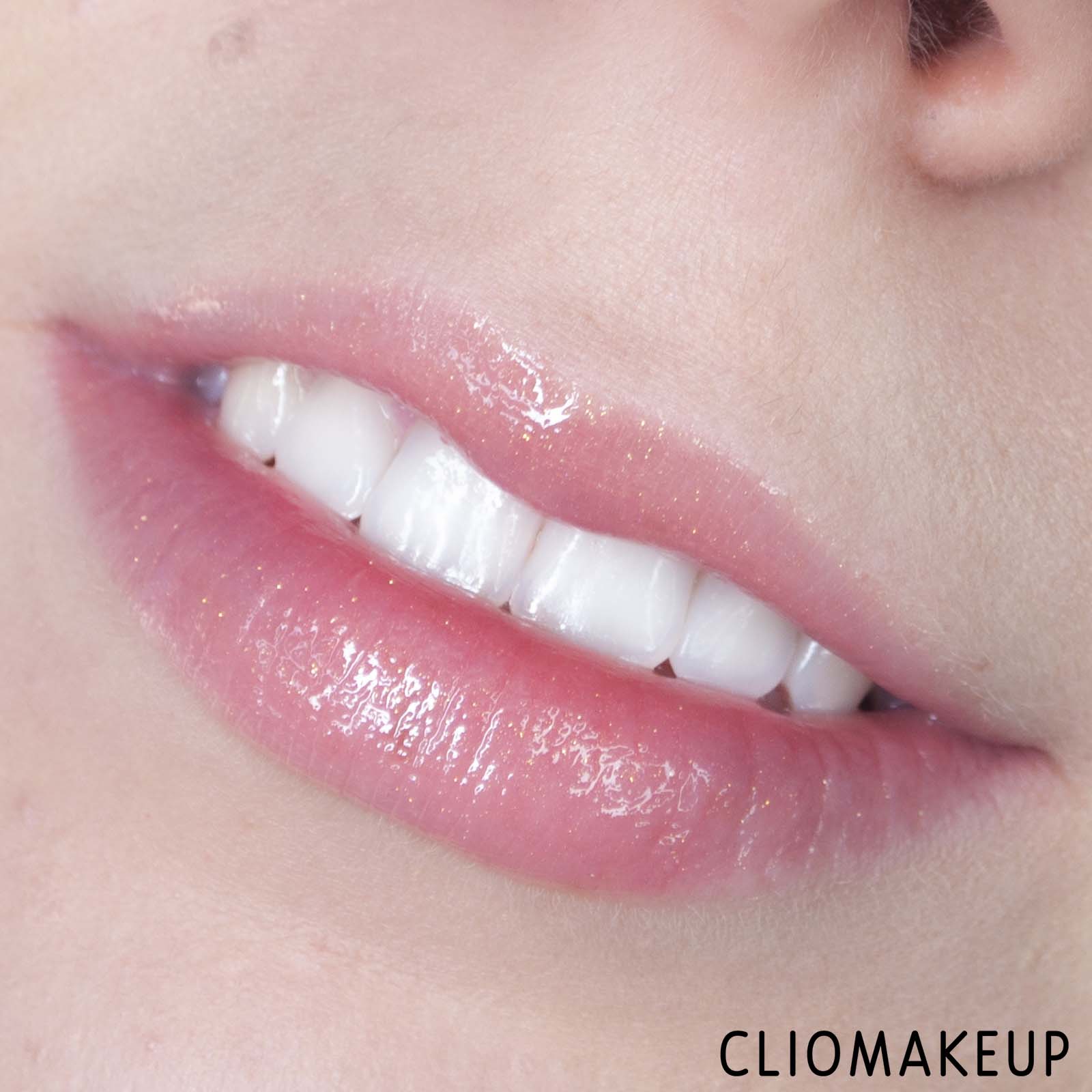 cliomakeup-recensione-gloss-charlotte-tilbury-collagen-lip-bath-11