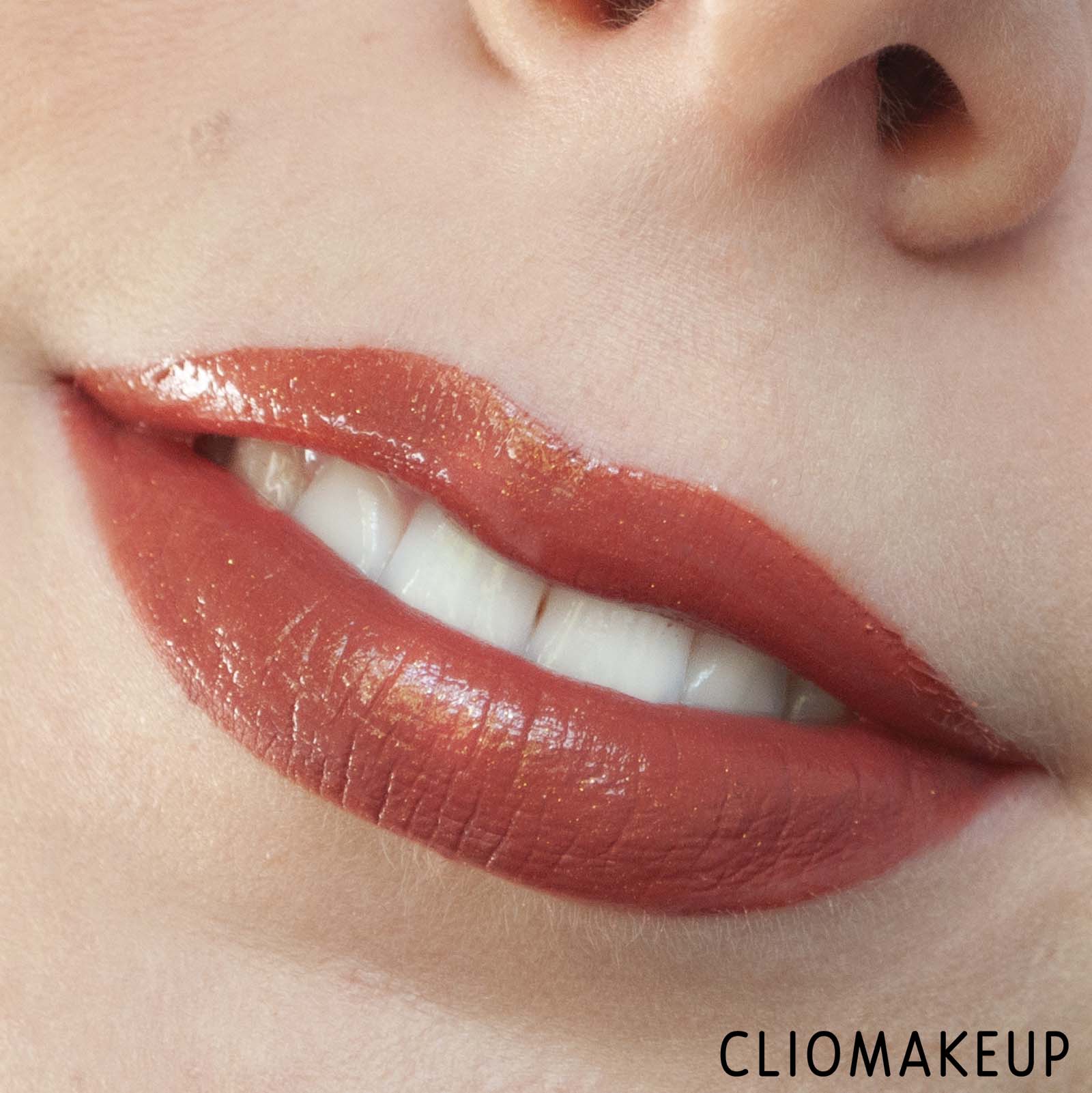 cliomakeup-recensione-gloss-charlotte-tilbury-collagen-lip-bath-12