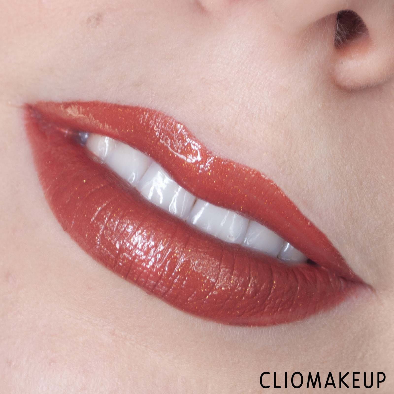 cliomakeup-recensione-gloss-charlotte-tilbury-collagen-lip-bath-13