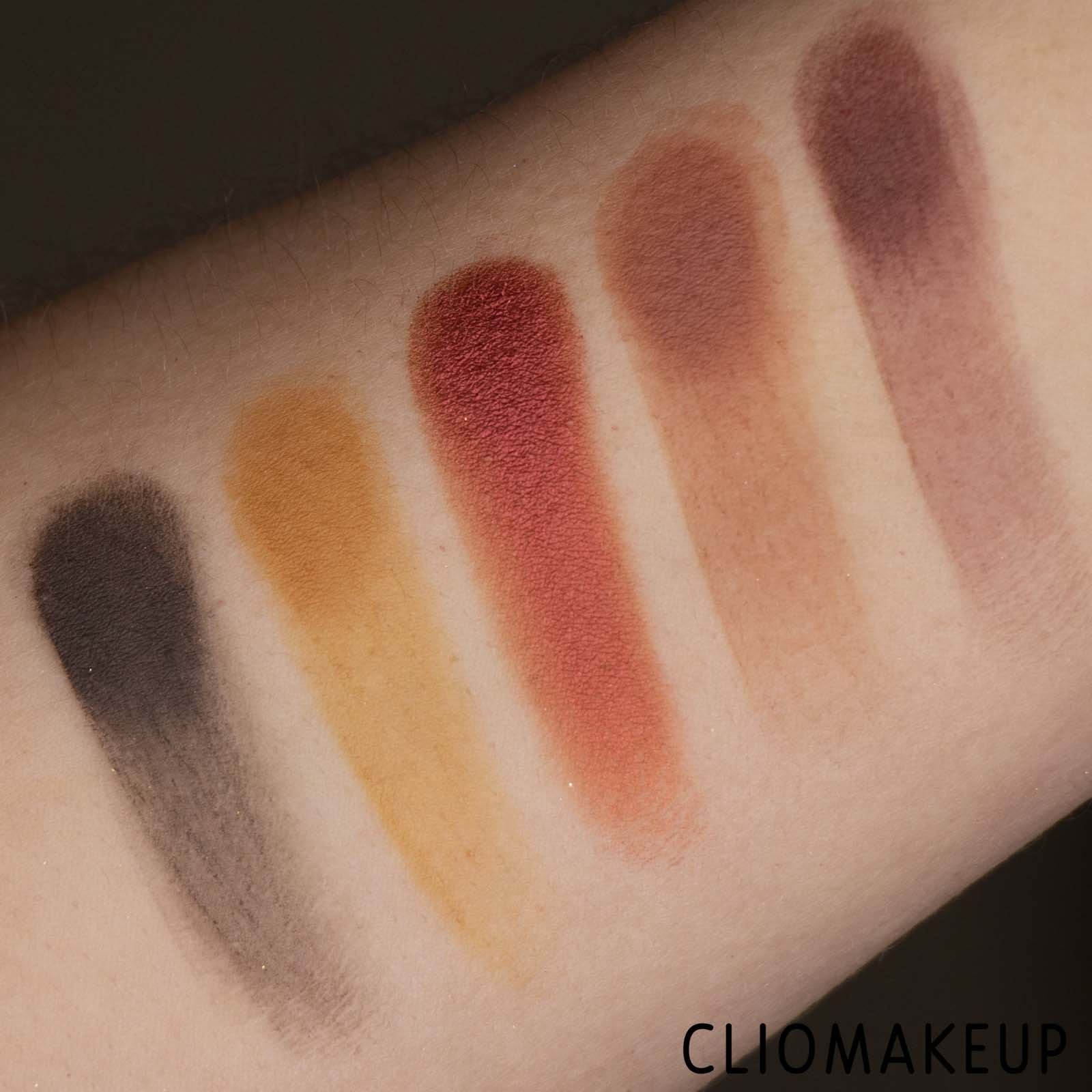 cliomakeup-recensione-palette-mulac-milf-pressed-pigment-palette-11