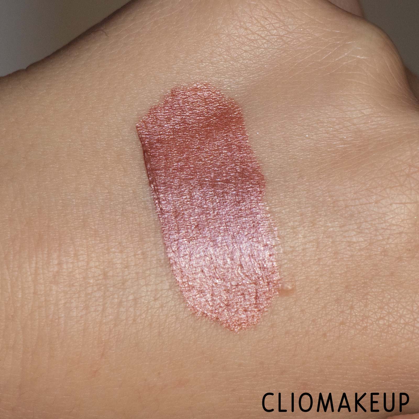 cliomakeup-recensione-rossetto-kiko-wonder-woman-metal-power-lasting-lip-paint-6