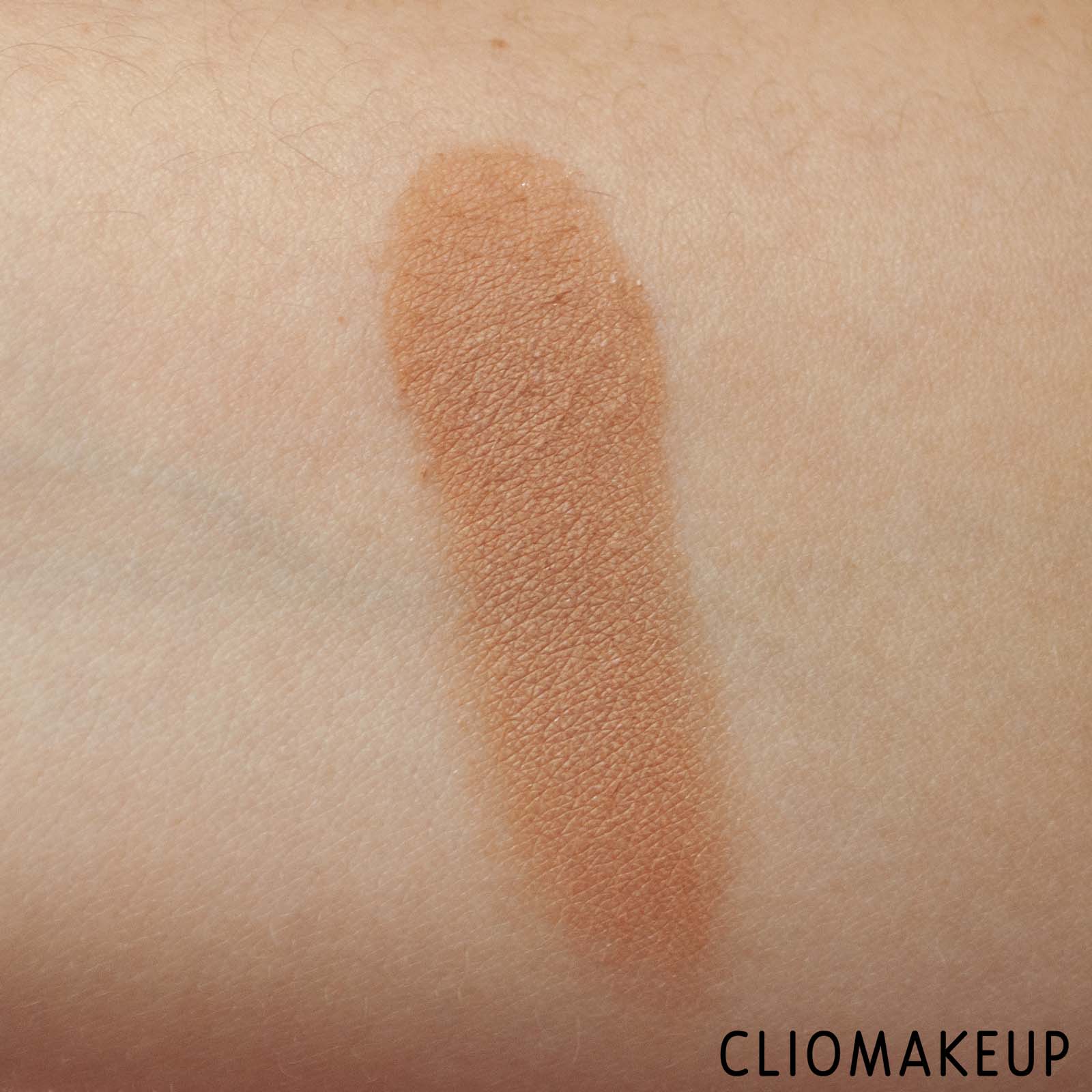 cliomakeup-recensione-bronzer-essence-hello-good-stuff-matte-e-glow-bronzer-6