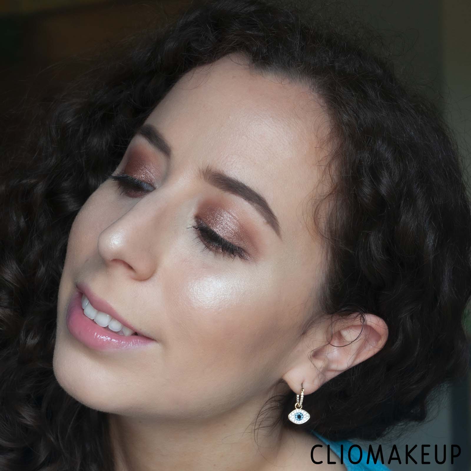 cliomakeup-recensione-illuminante-mac-extra-dimension-skinfinish-12