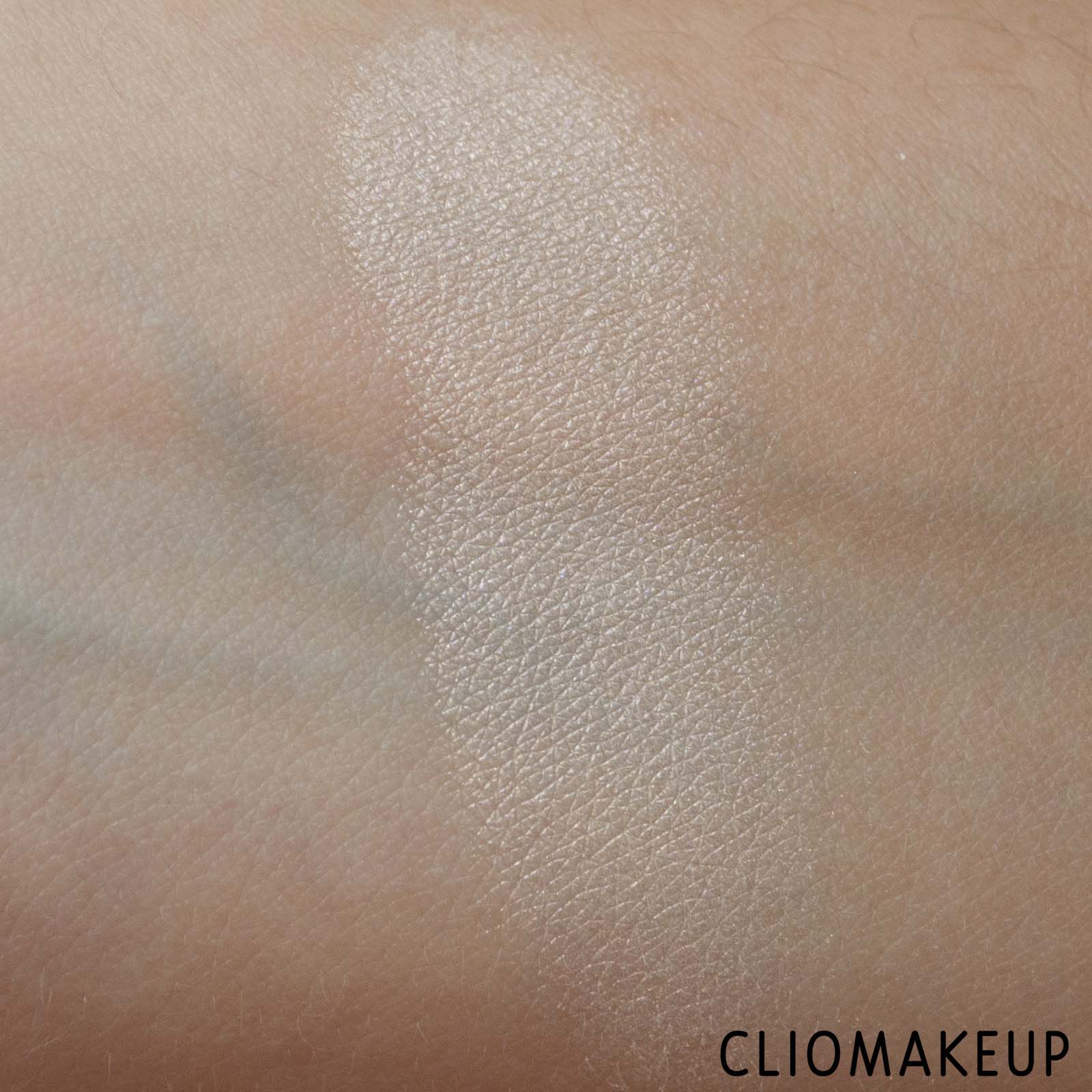 cliomakeup-recensione-illuminanti-mesauda-gold-xmas-diamond-glow-illuminante-cotto-6