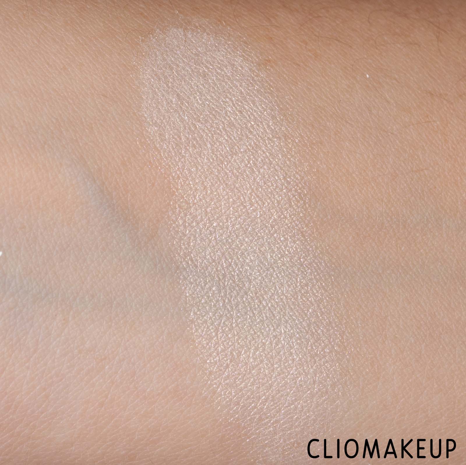 cliomakeup-recensione-illuminanti-mesauda-gold-xmas-diamond-glow-illuminante-cotto-7