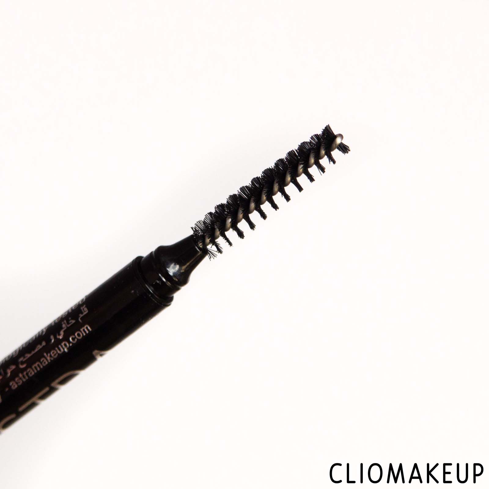 cliomakeup-recensione-matita-sopracciglia-astra-geisha-brows-micro-precision-pencil-5