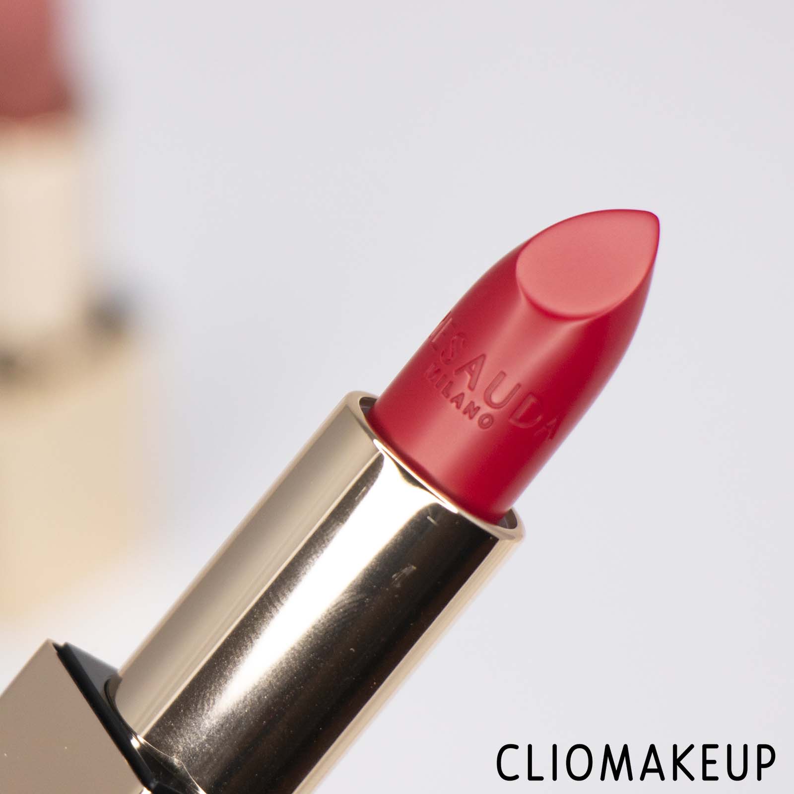 cliomakeup-recensione-rossetti-mesauda-gold-xmas-opulent-shine-rossetto-cremoso-5